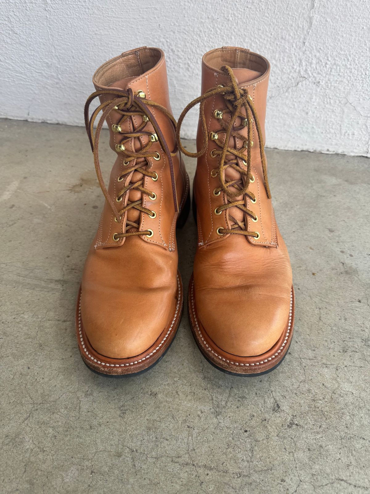 Photo by ridepaso on May 3, 2025 of the Unmarked DB Hunter in Unknown Natural Veg Tan.