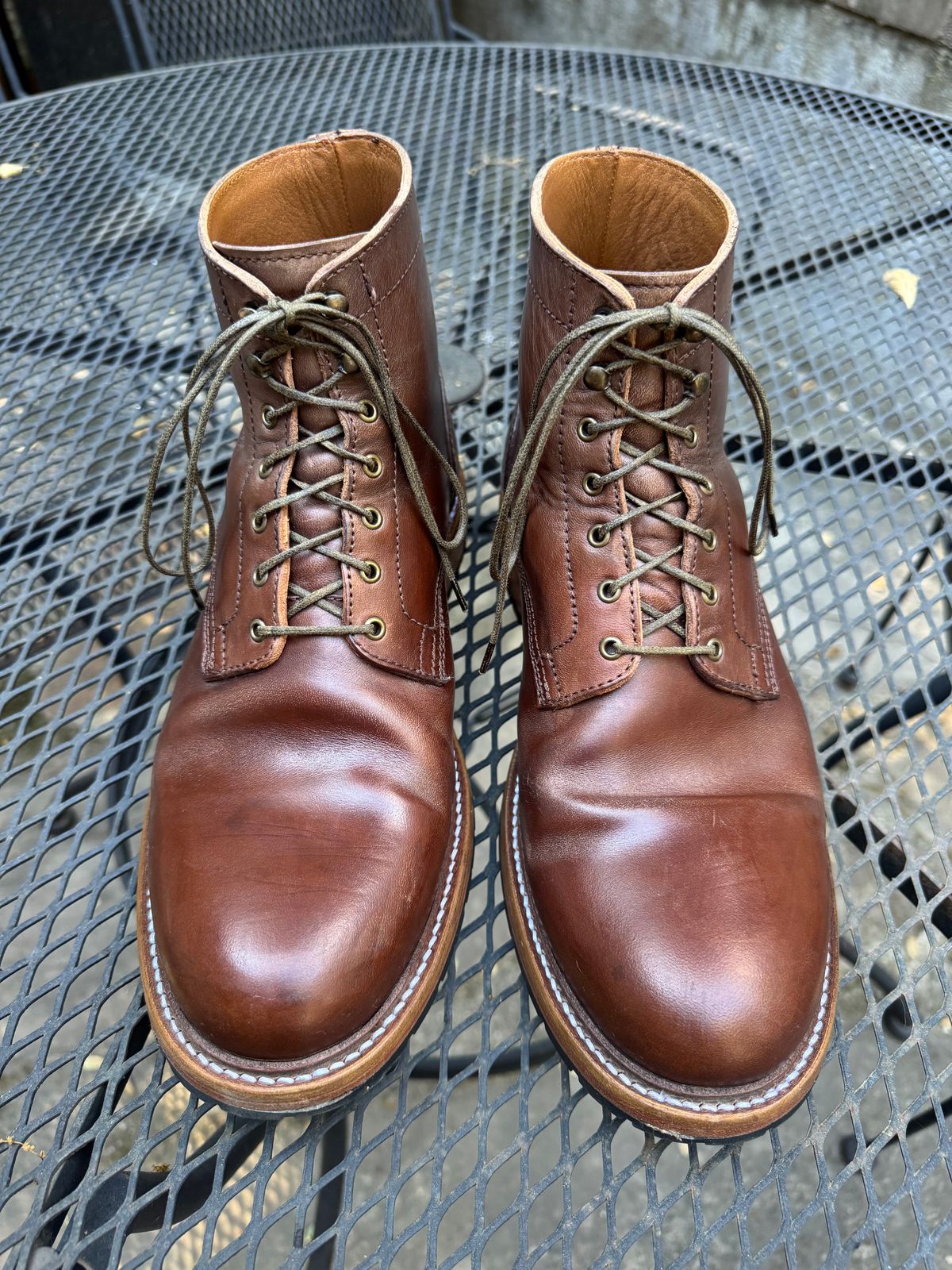 Photo by ridepaso on August 31, 2025 of the Caswell Boot Company Lisbon in Maryam 1071 Horsebutt.