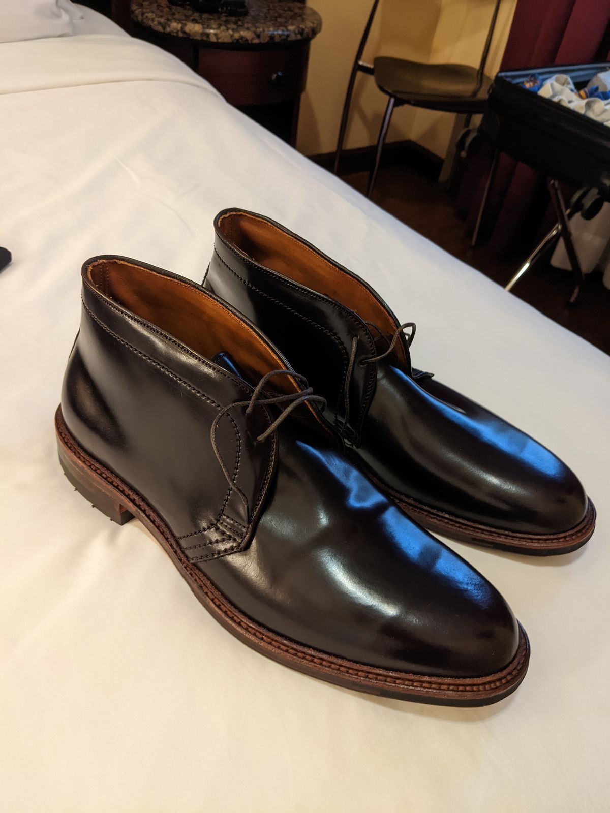 Photo by tastyplacement on October 3, 2022 of the Alden 2-Eyelet Chukka in Horween Color 8 Shell Cordovan.