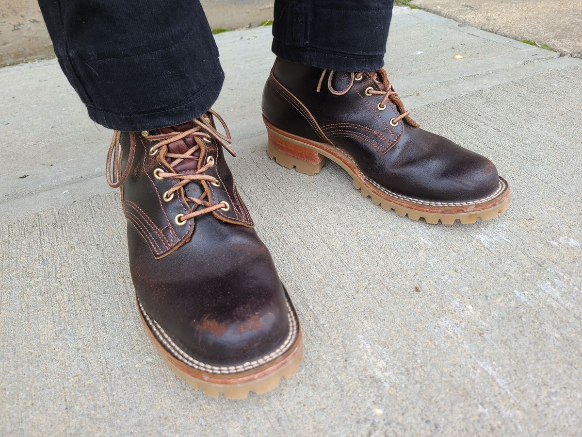 Photo by cloud668 on March 6, 2023 of the Nicks Urban Logger in Horween Brown Waxed Flesh.