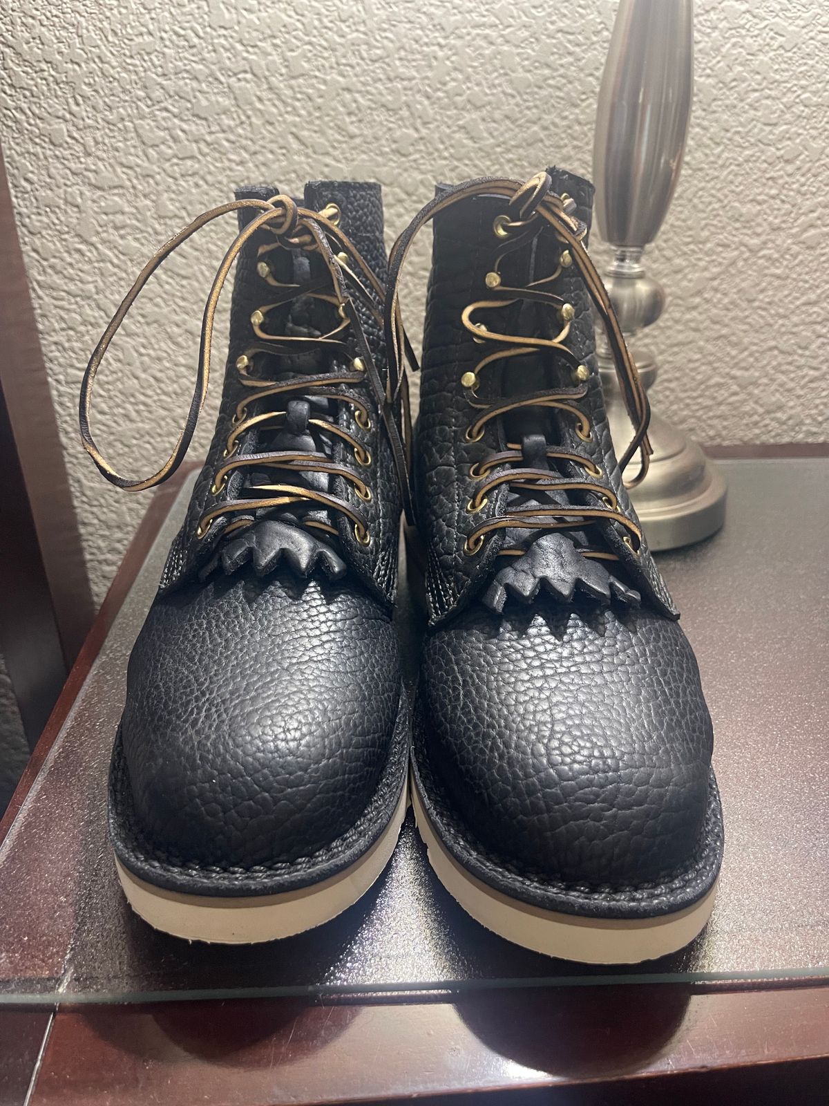 Photo by RottenOnion on October 11, 2023 of the JK Boots Forefront in Shadow Bison.