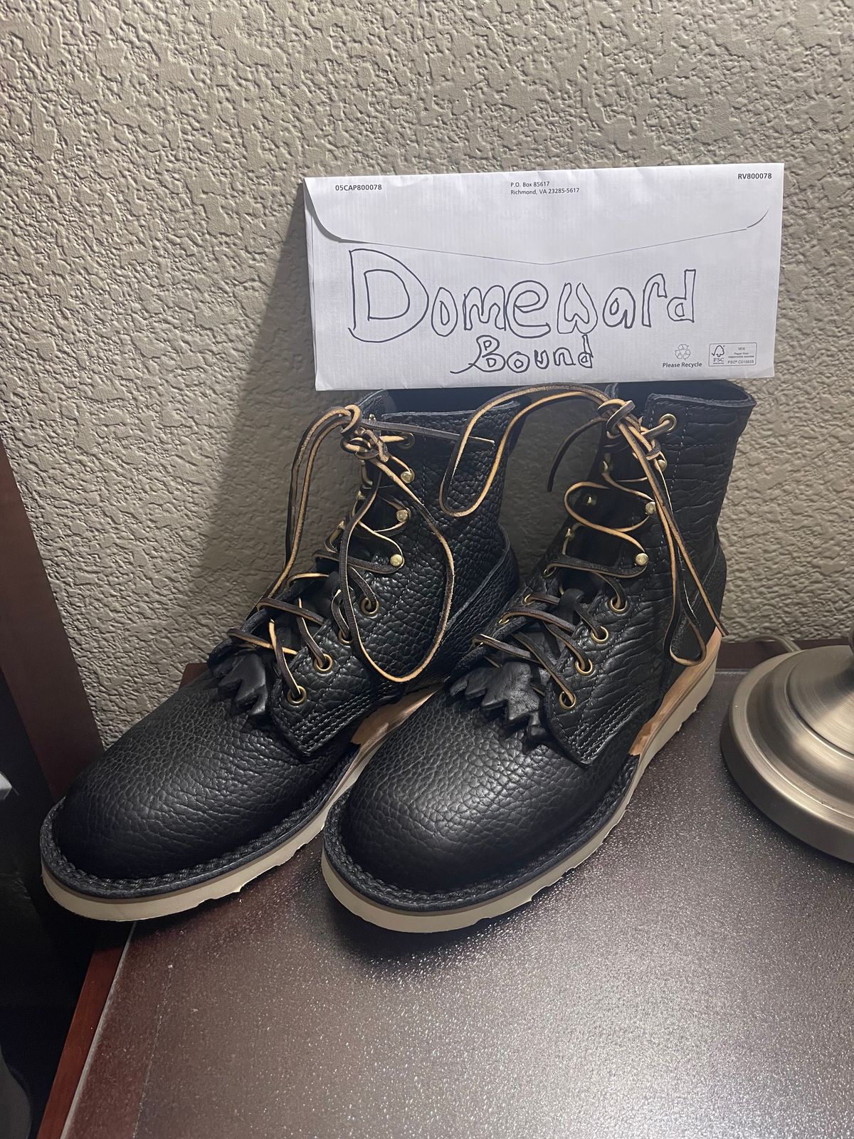 Photo by RottenOnion on October 11, 2023 of the JK Boots Forefront in Shadow Bison.