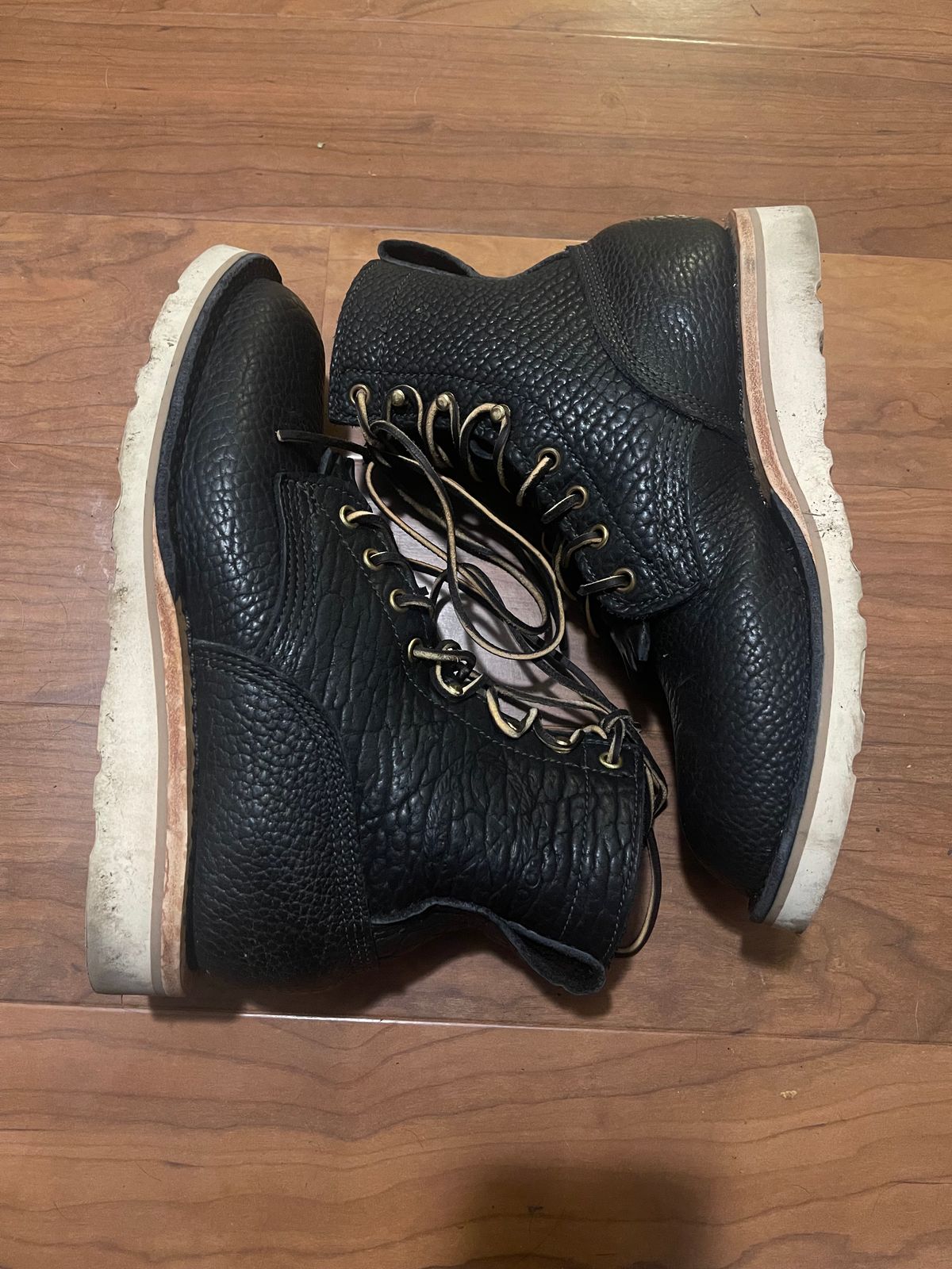 Photo by RottenOnion on November 9, 2023 of the JK Boots Forefront in Shadow Bison.