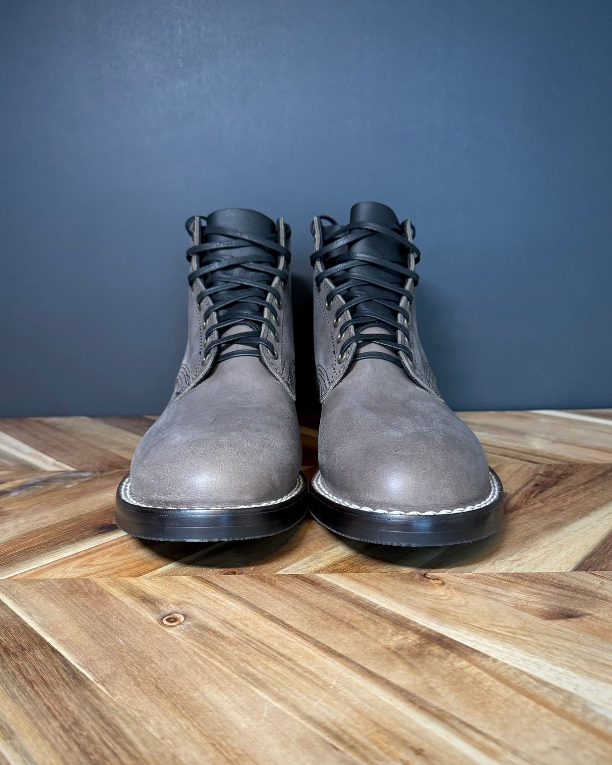 Photo by turns31 on October 9, 2023 of the Nicks LL64 in Horween Steel Predator.