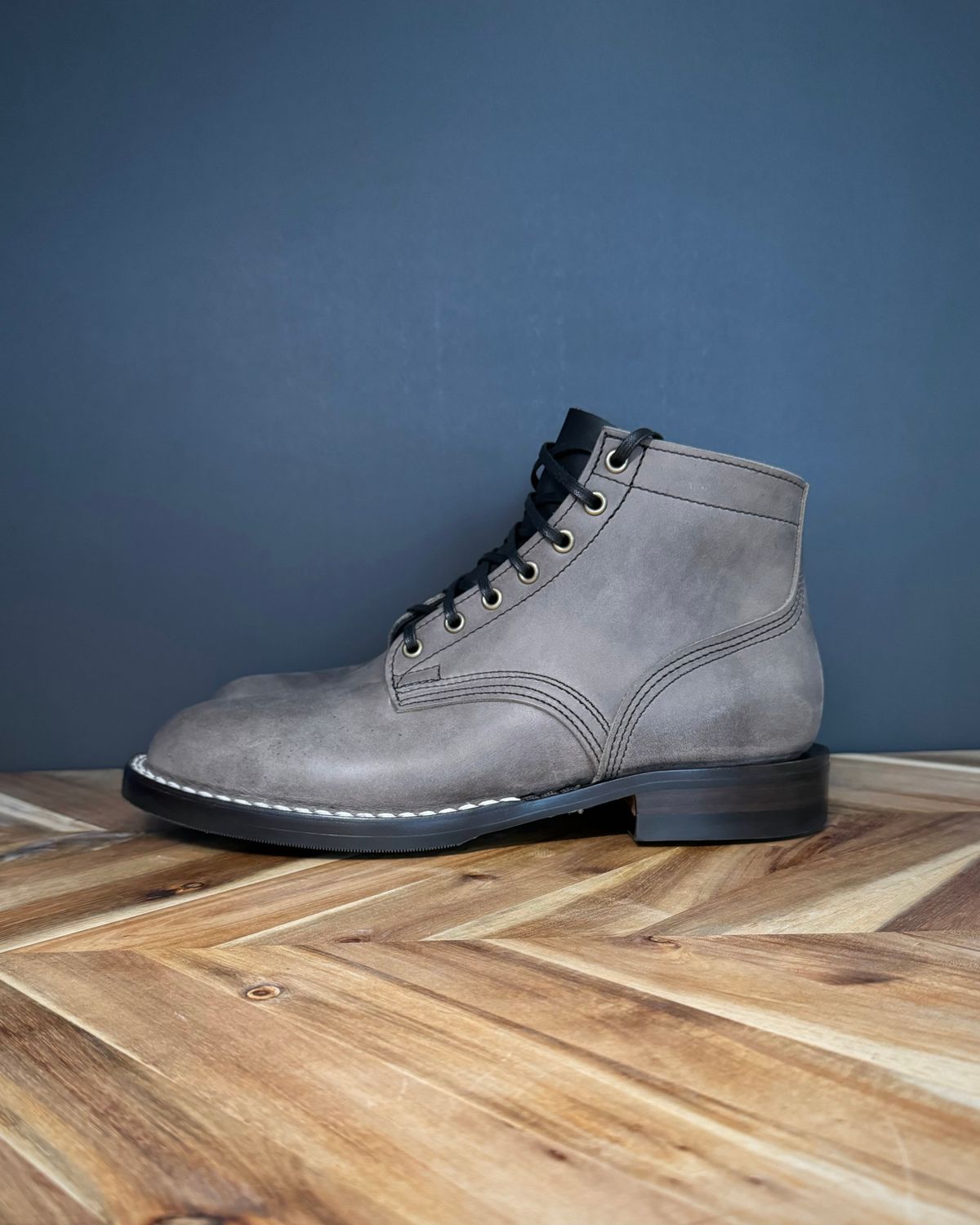 Photo by turns31 on October 9, 2023 of the Nicks LL64 in Horween Steel Predator.