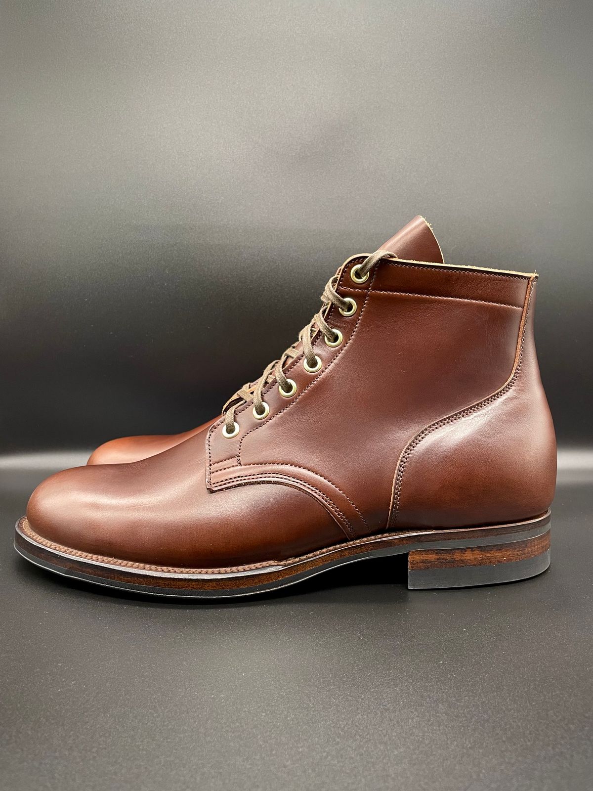 Photo by turns31 on October 3, 2022 of the Viberg Service Boot in Horween Brown Chromexcel.