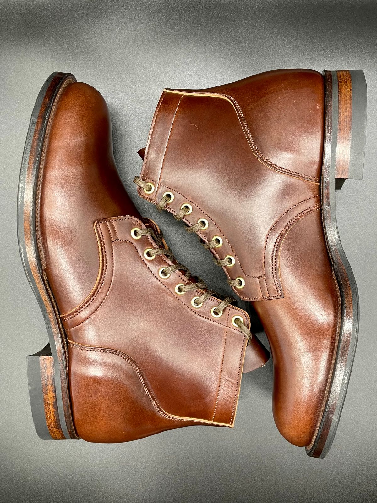 Photo by turns31 on October 3, 2022 of the Viberg Service Boot in Horween Brown Chromexcel.