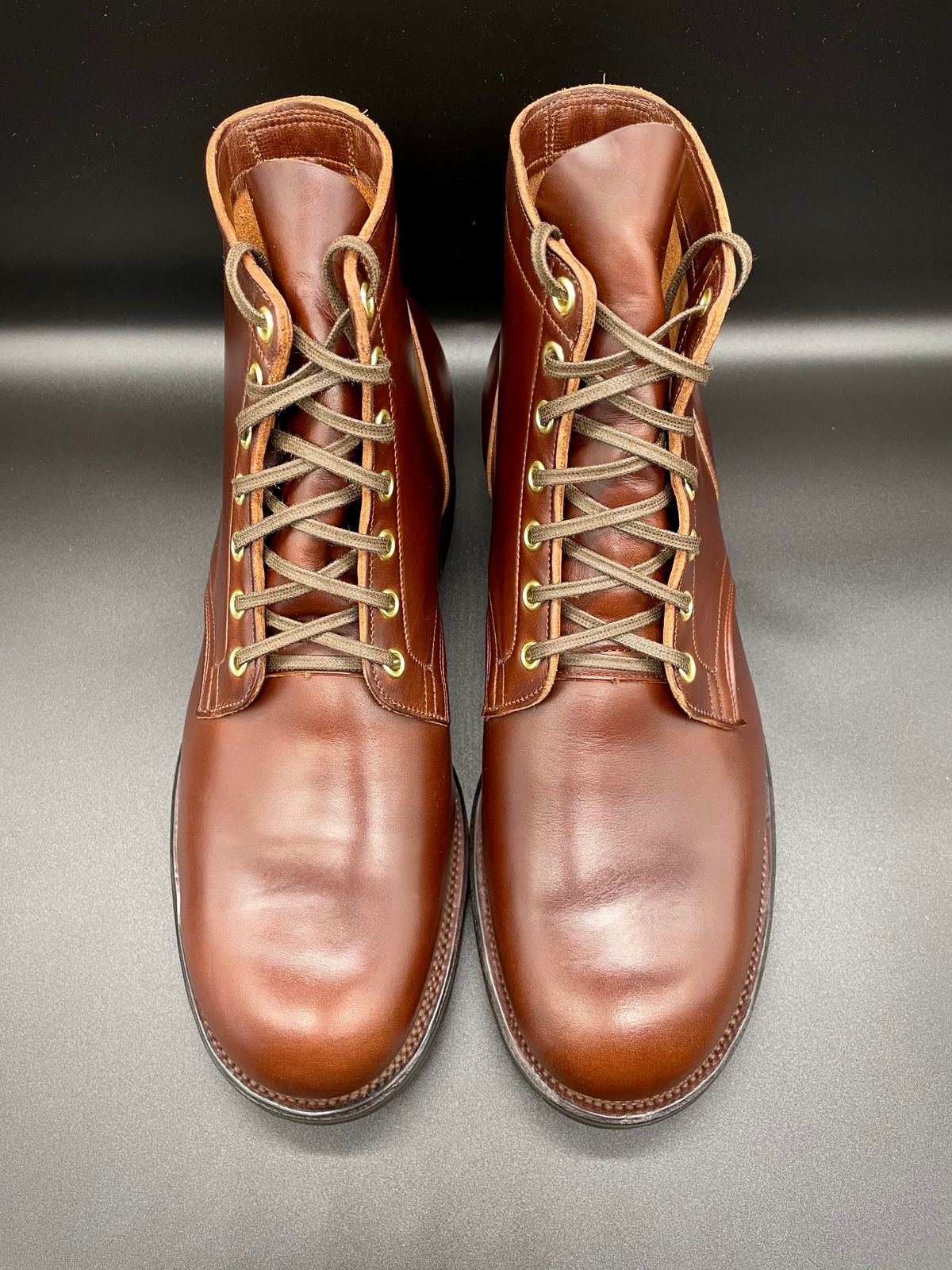 Photo by turns31 on October 3, 2022 of the Viberg Service Boot in Horween Brown Chromexcel.