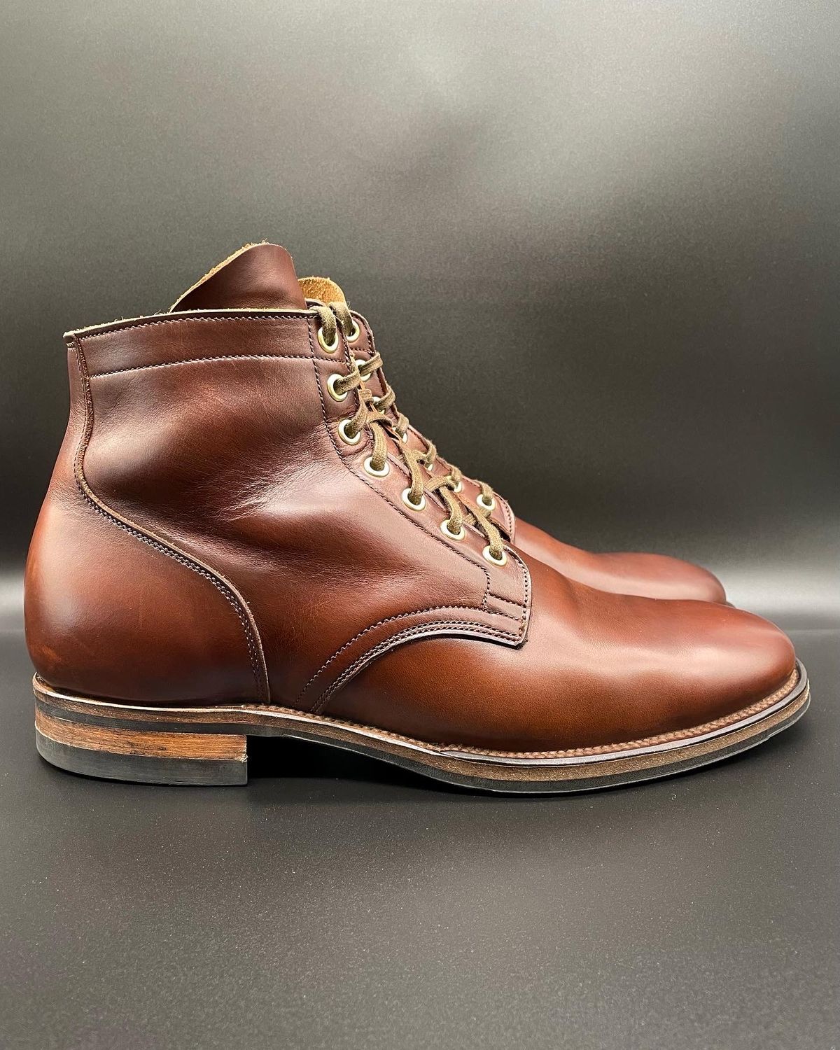Photo by turns31 on November 1, 2022 of the Viberg Service Boot in Horween Brown Chromexcel.