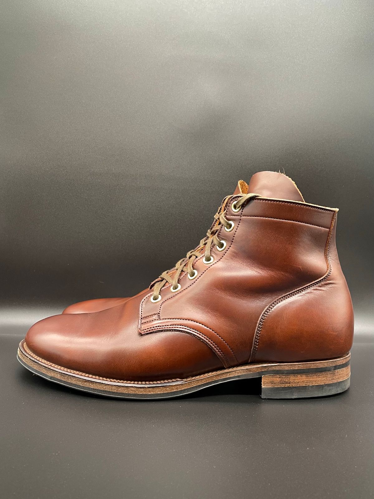 Photo by turns31 on November 1, 2022 of the Viberg Service Boot in Horween Brown Chromexcel.