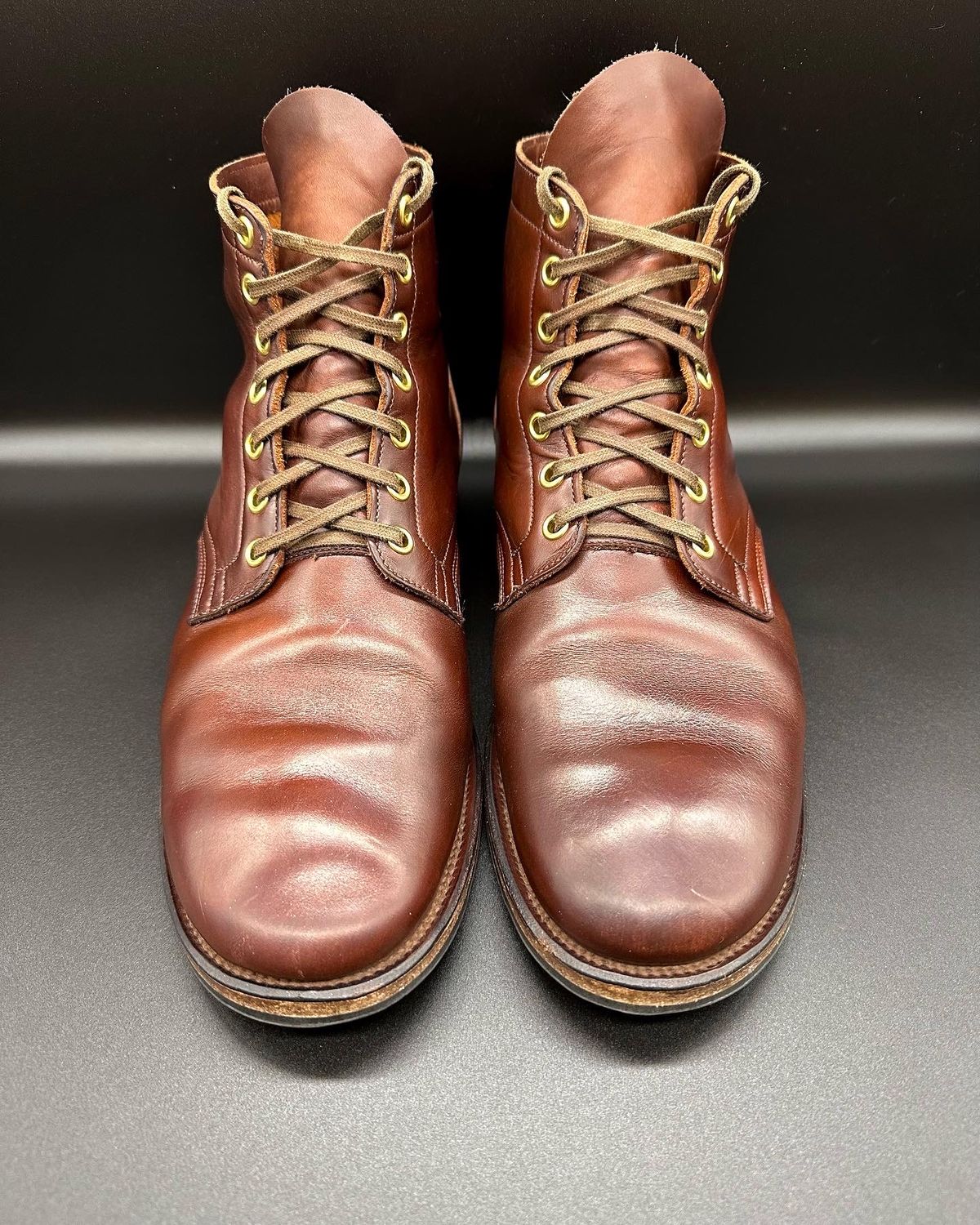 Photo by turns31 on January 3, 2023 of the Viberg Service Boot in Horween Brown Chromexcel.