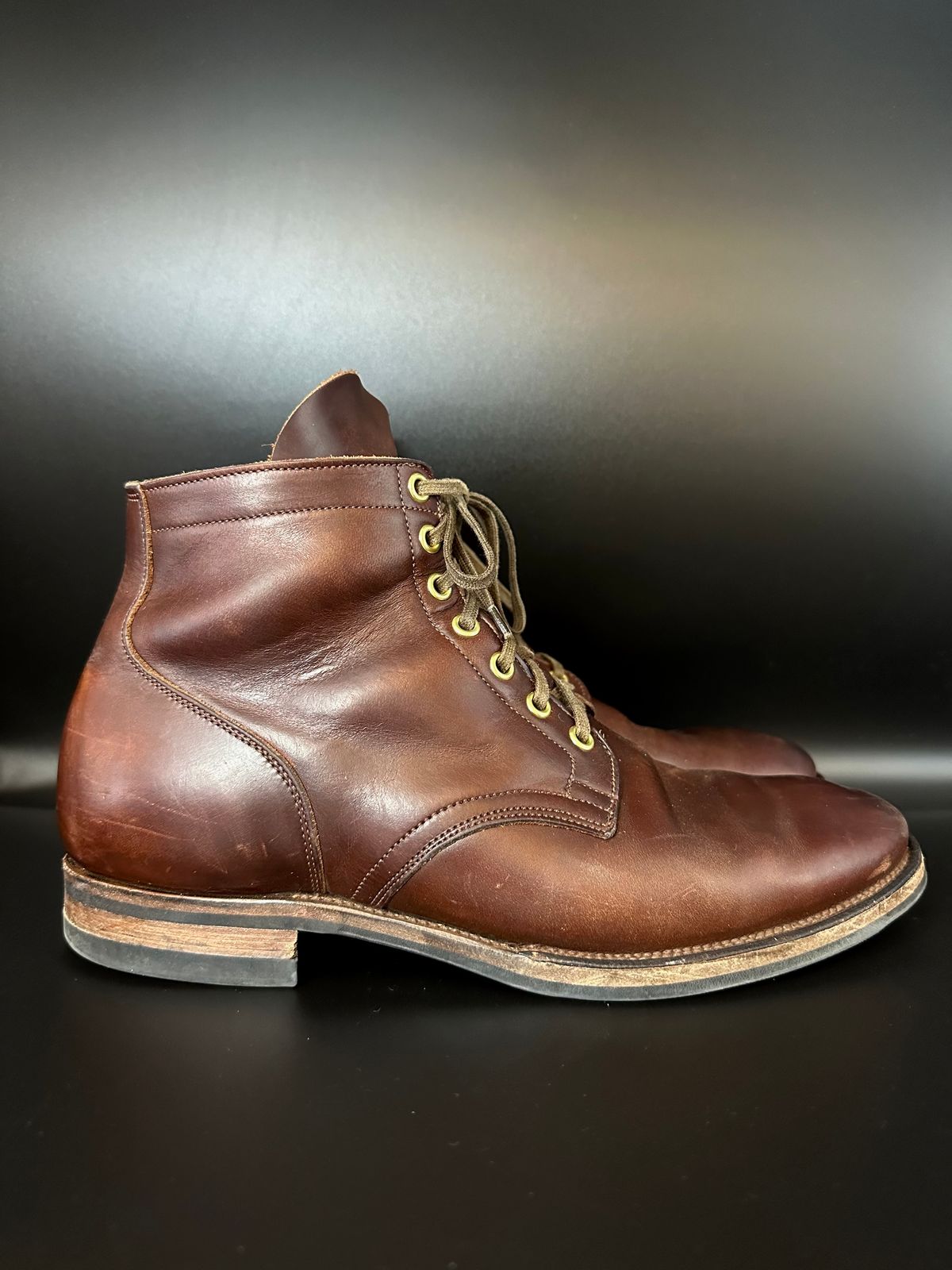 Photo by turns31 on March 4, 2023 of the Viberg Service Boot in Horween Brown Chromexcel.