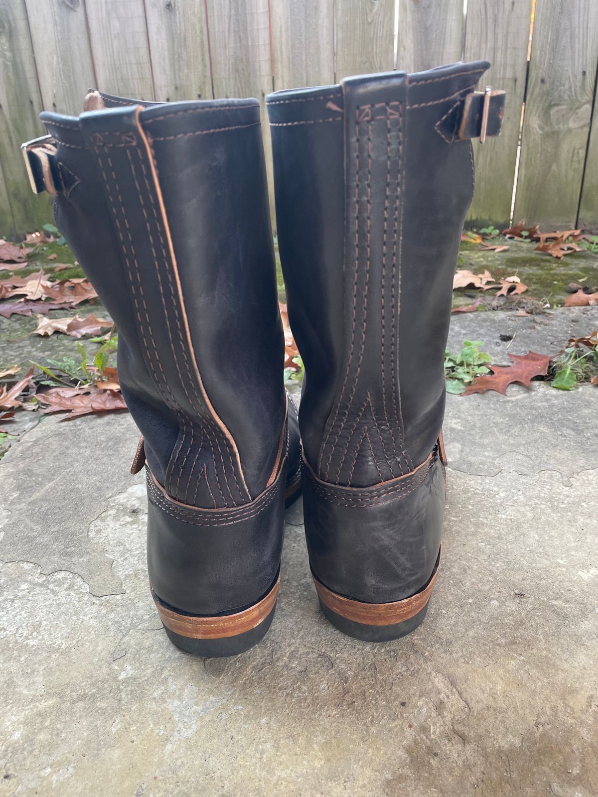Photo by ungulated on November 5, 2023 of the Wesco Mister Lou in Maryam Black Horsehide.