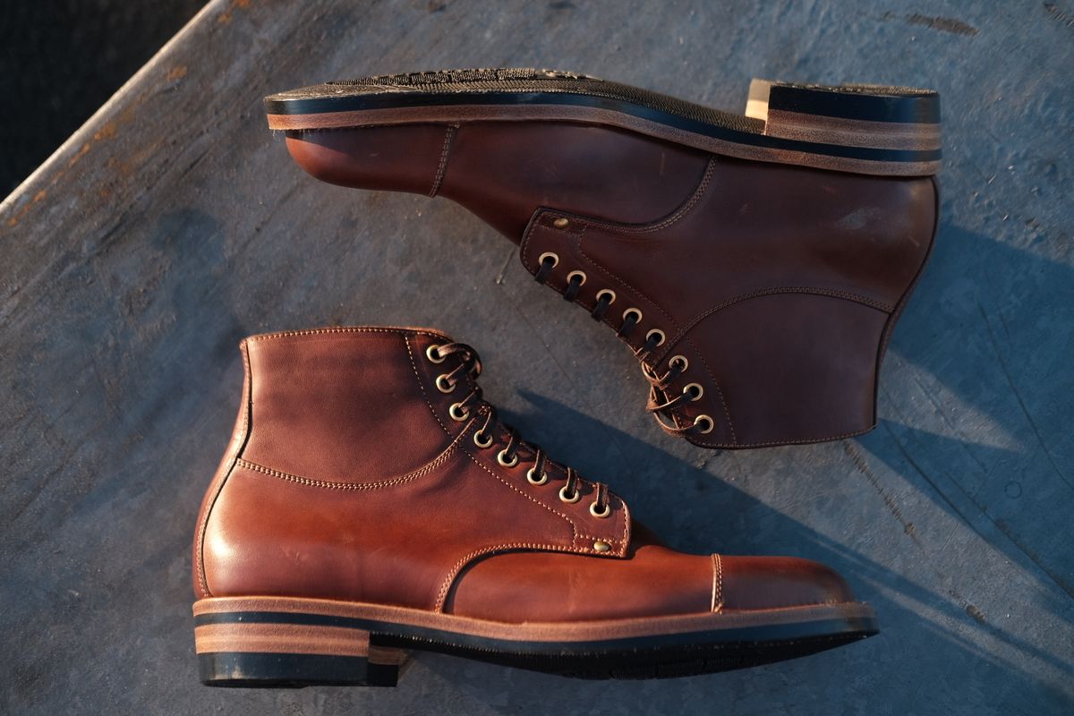 Photo by tichoblanco on November 5, 2024 of the Østmo X Iron Boots Type 1 Service Boot in Maryam Vachetta Marrone Horsehide.