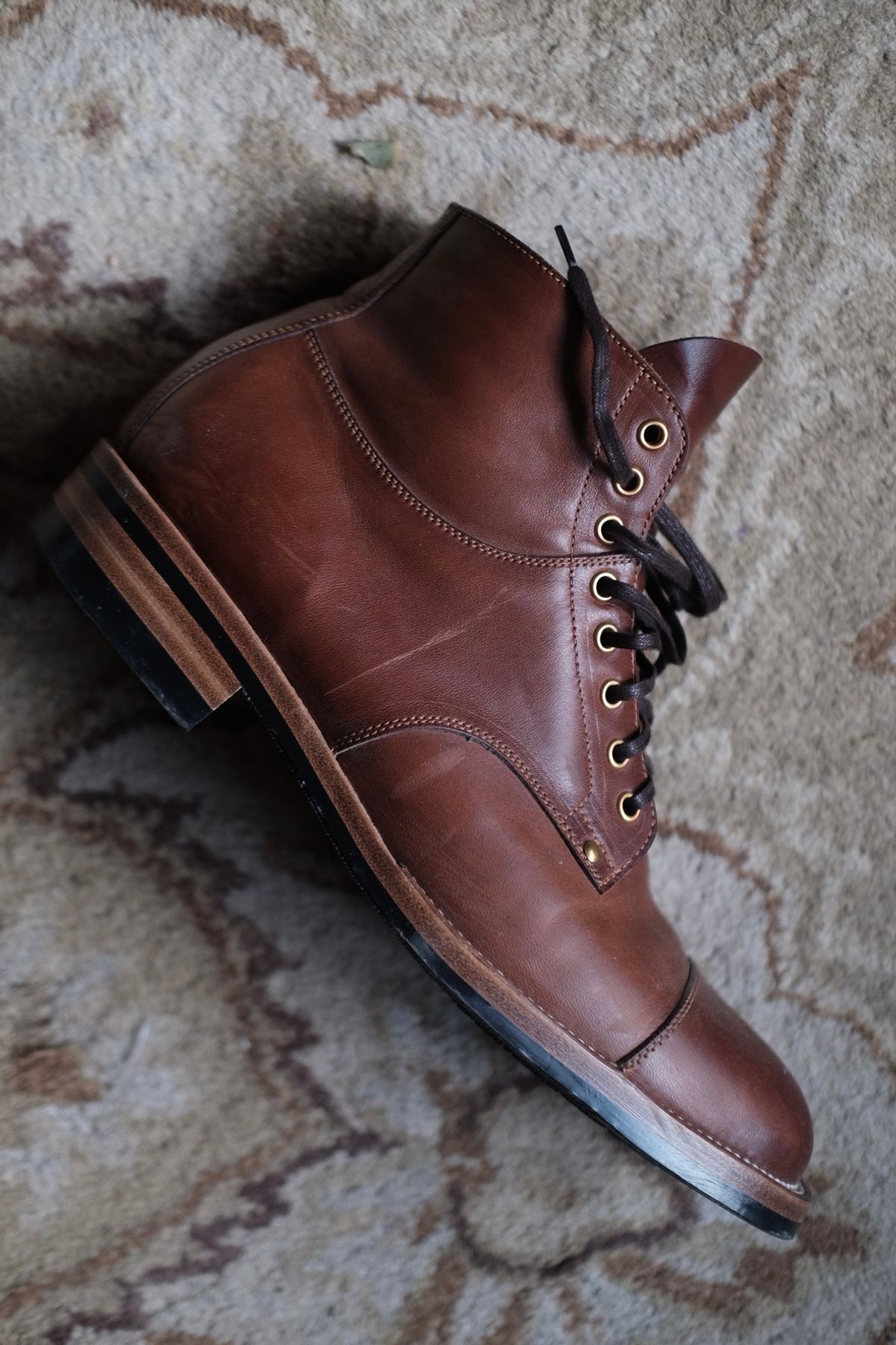 Photo by tichoblanco on December 6, 2024 of the Østmo X Iron Boots Type 1 Service Boot in Maryam Vachetta Marrone Horsehide.
