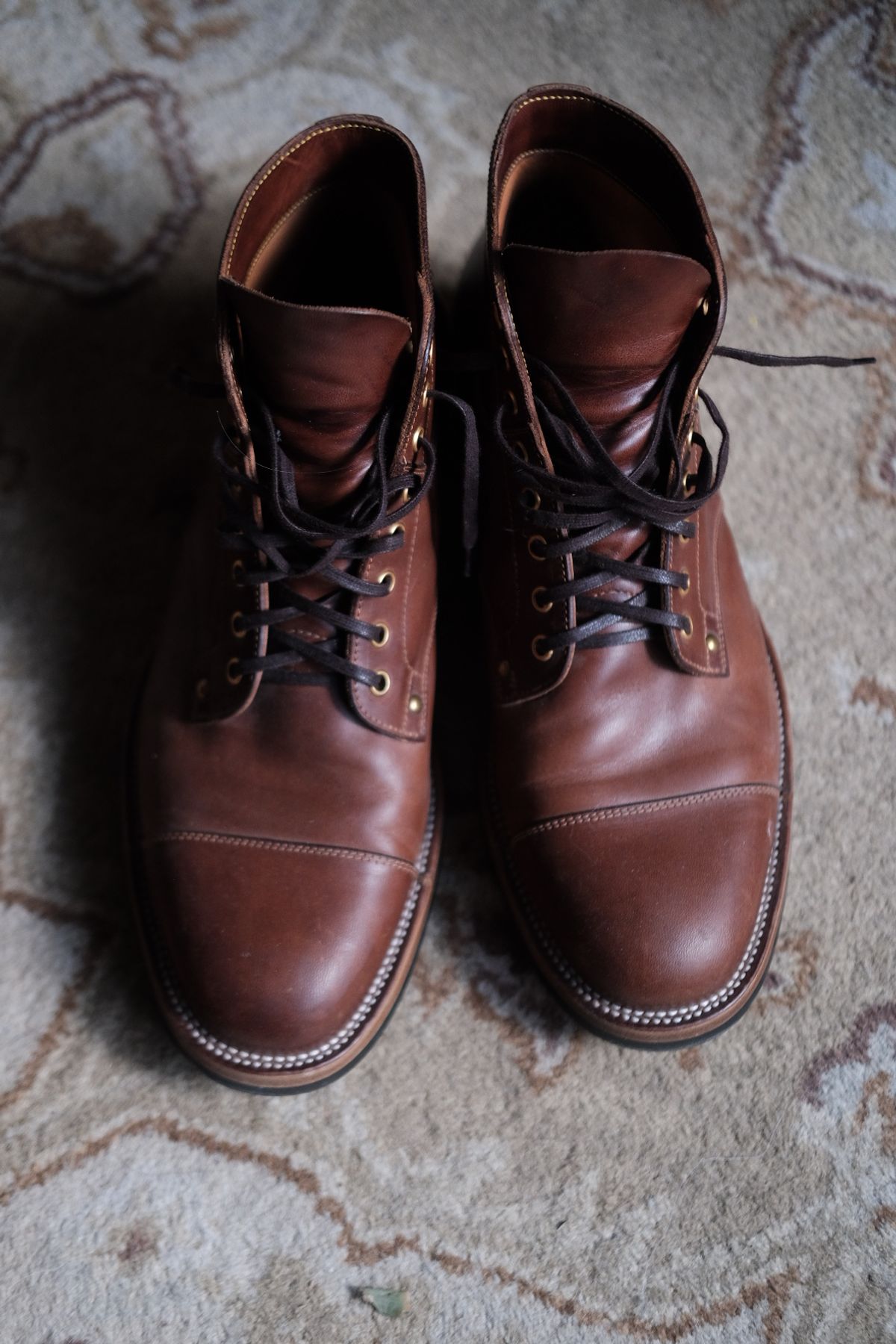 Photo by tichoblanco on December 6, 2024 of the Østmo X Iron Boots Type 1 Service Boot in Maryam Vachetta Marrone Horsehide.