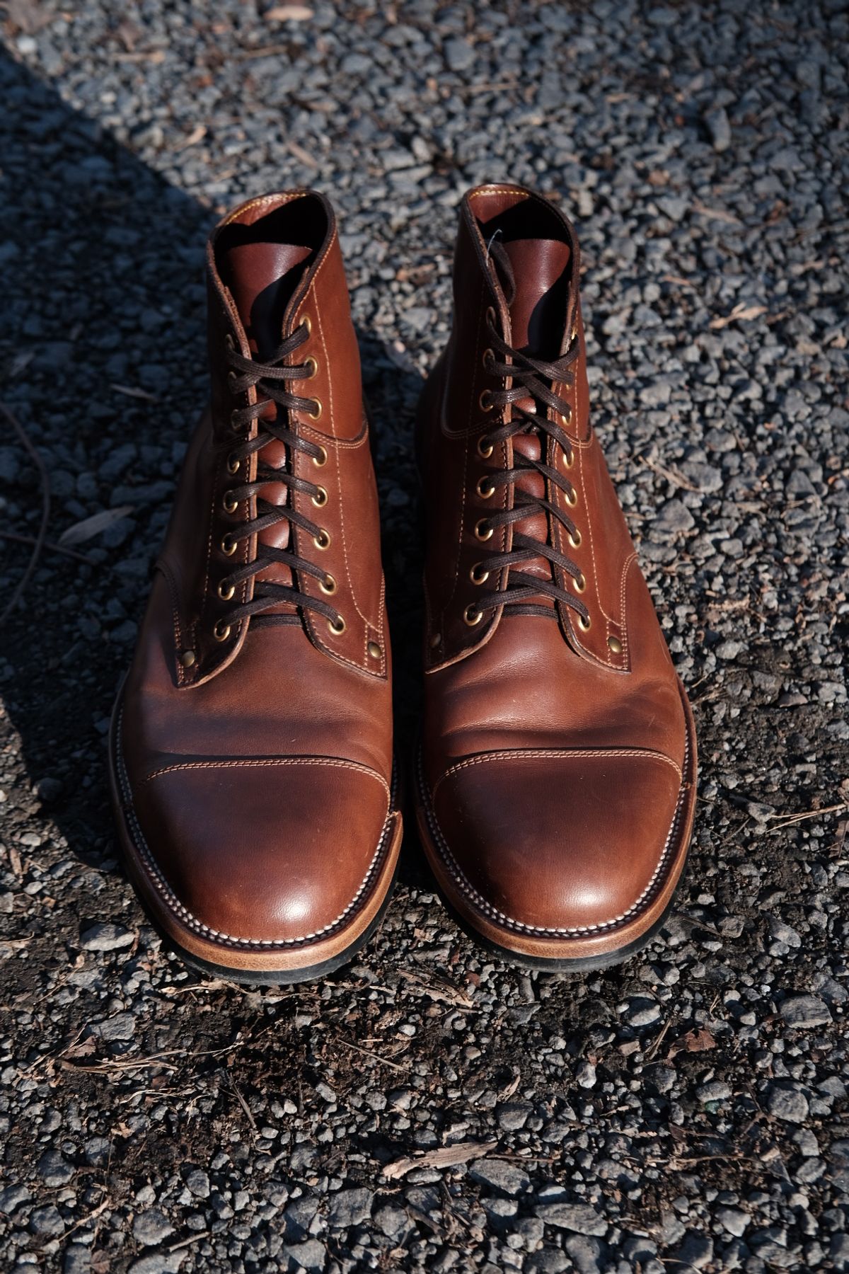 Photo by tichoblanco on January 6, 2025 of the Østmo X Iron Boots Type 1 Service Boot in Maryam Vachetta Marrone Horsehide.