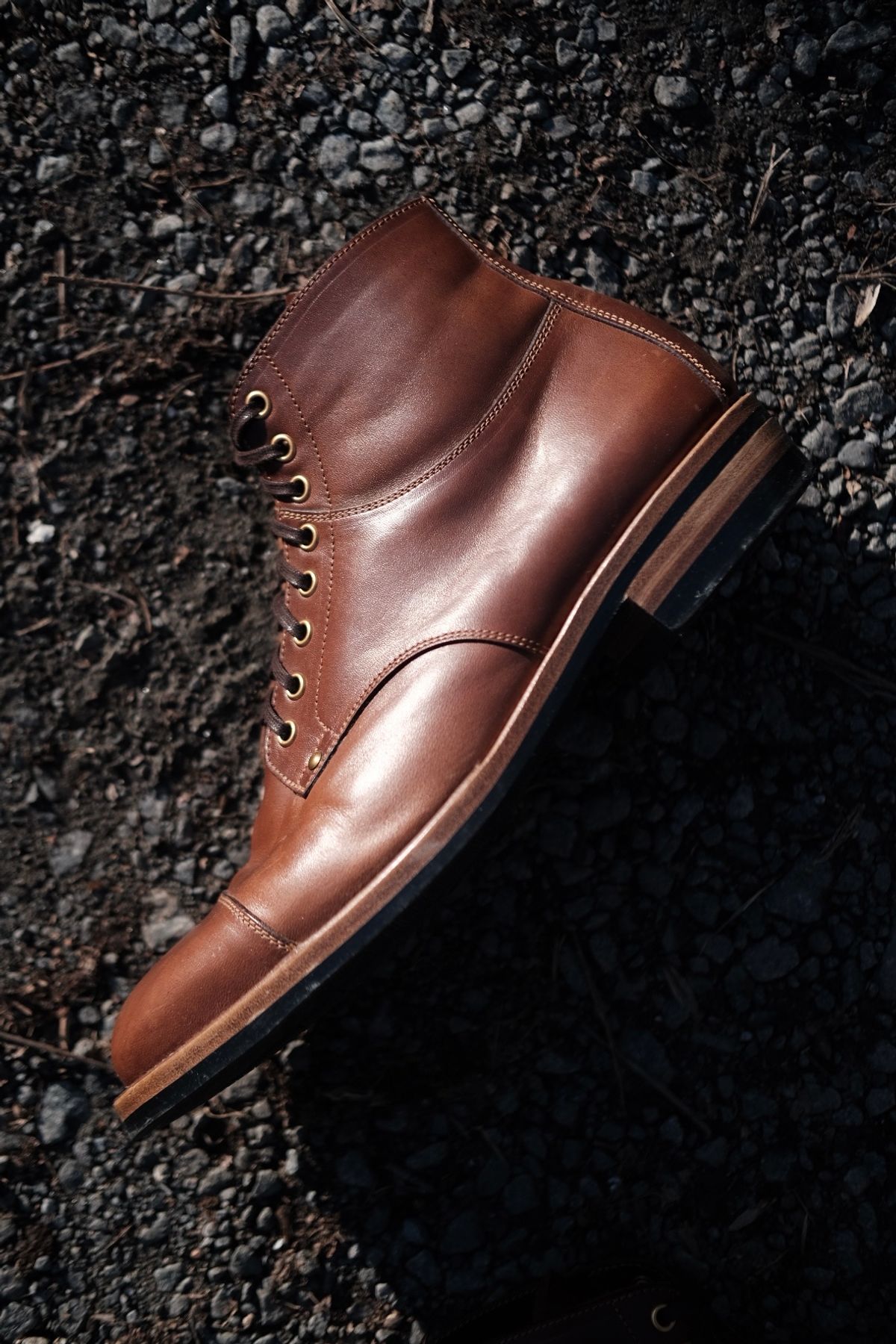 Photo by tichoblanco on January 6, 2025 of the Østmo X Iron Boots Type 1 Service Boot in Maryam Vachetta Marrone Horsehide.