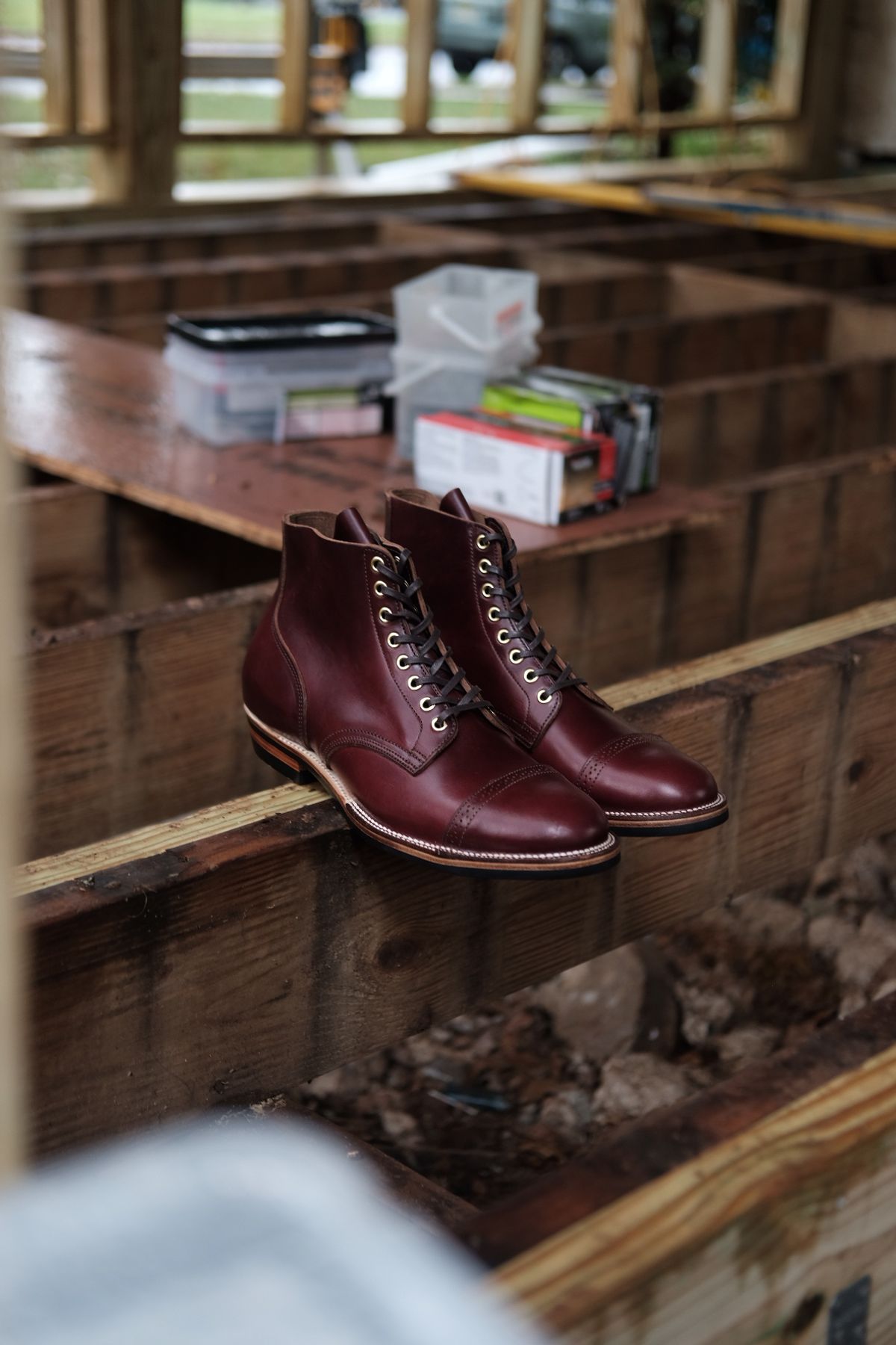 Photo by tichoblanco on October 4, 2022 of the XBXS Land Boots in Horween Color 8 Chromexcel.