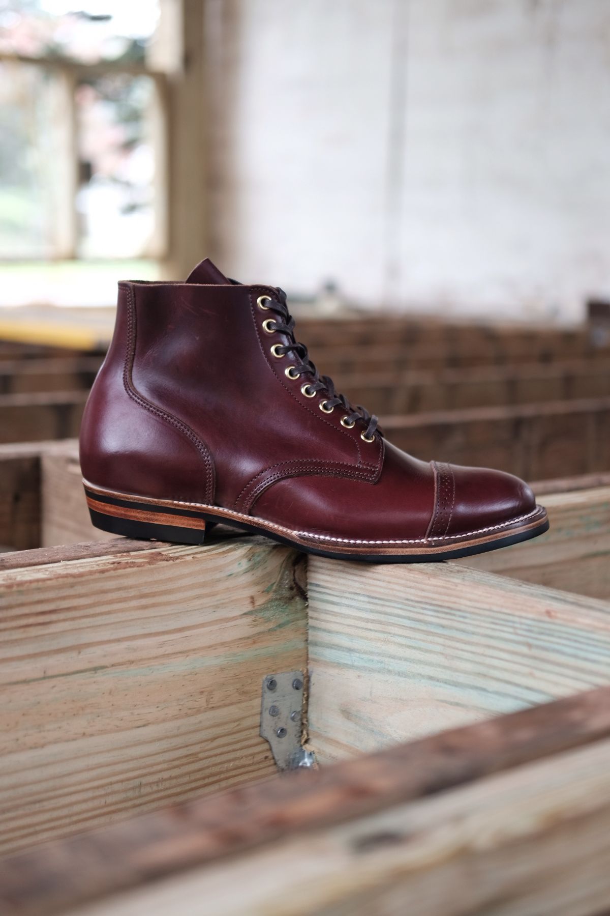 Photo by tichoblanco on October 4, 2022 of the XBXS Land Boots in Horween Color 8 Chromexcel.