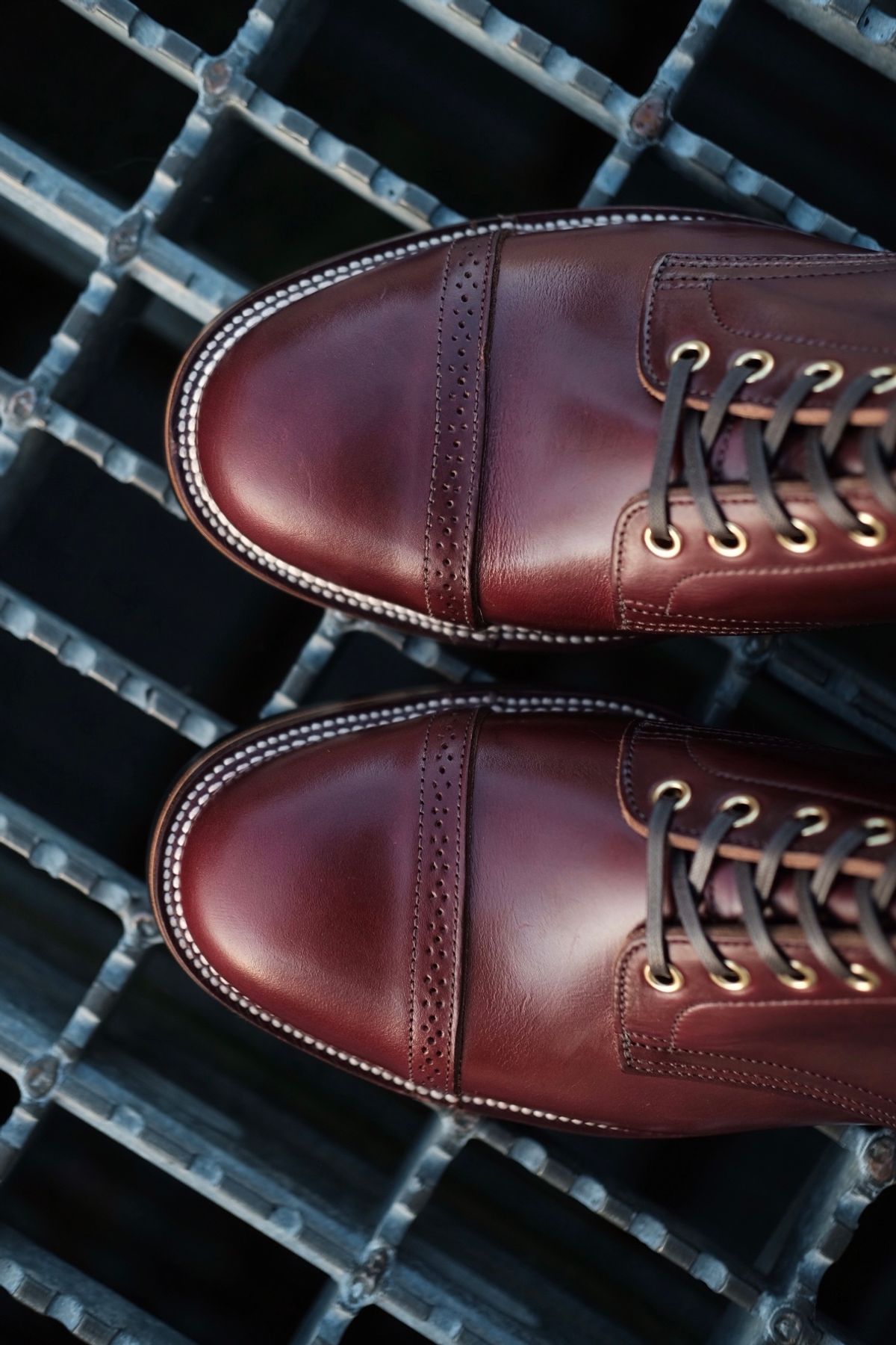 Photo by tichoblanco on October 4, 2022 of the XBXS Land Boots in Horween Color 8 Chromexcel.