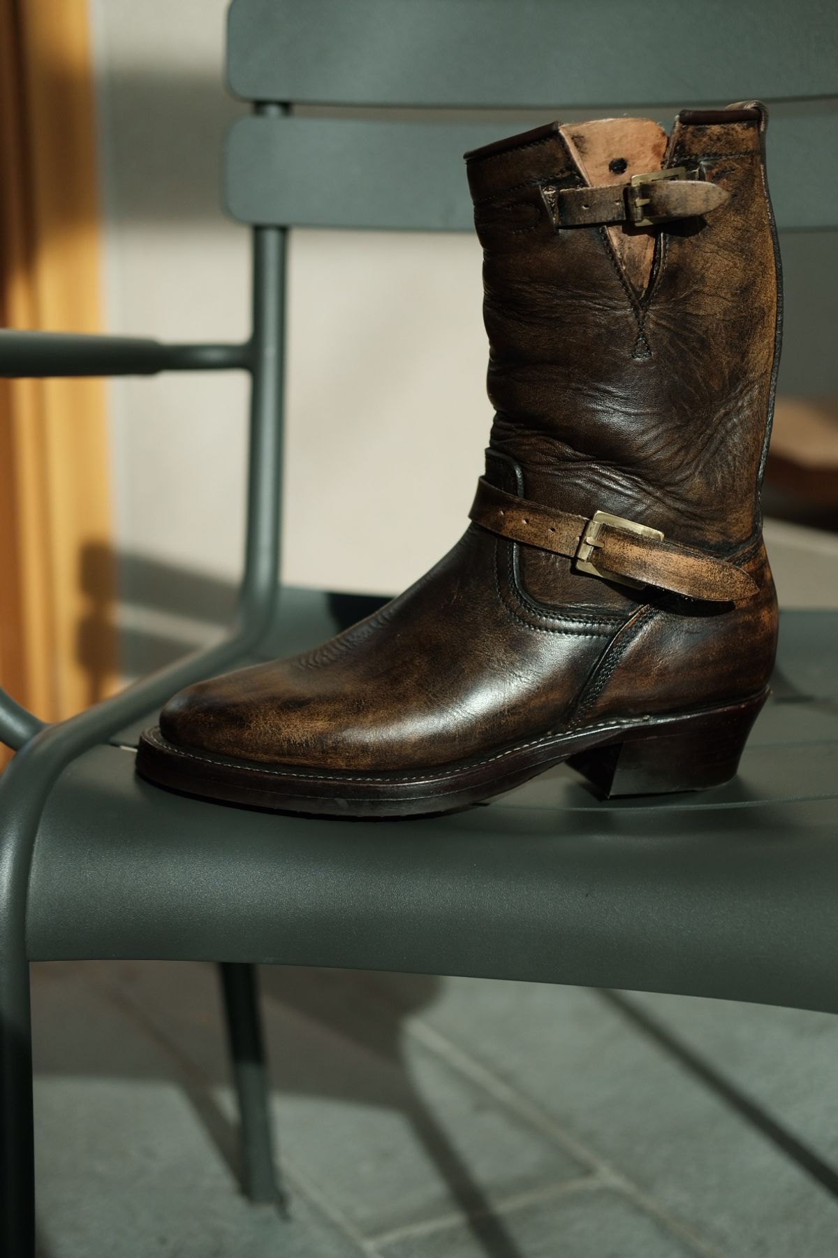 Photo by tichoblanco on December 5, 2022 of the Unsung U 22-2 Engineer Boot in Unknown Leather.