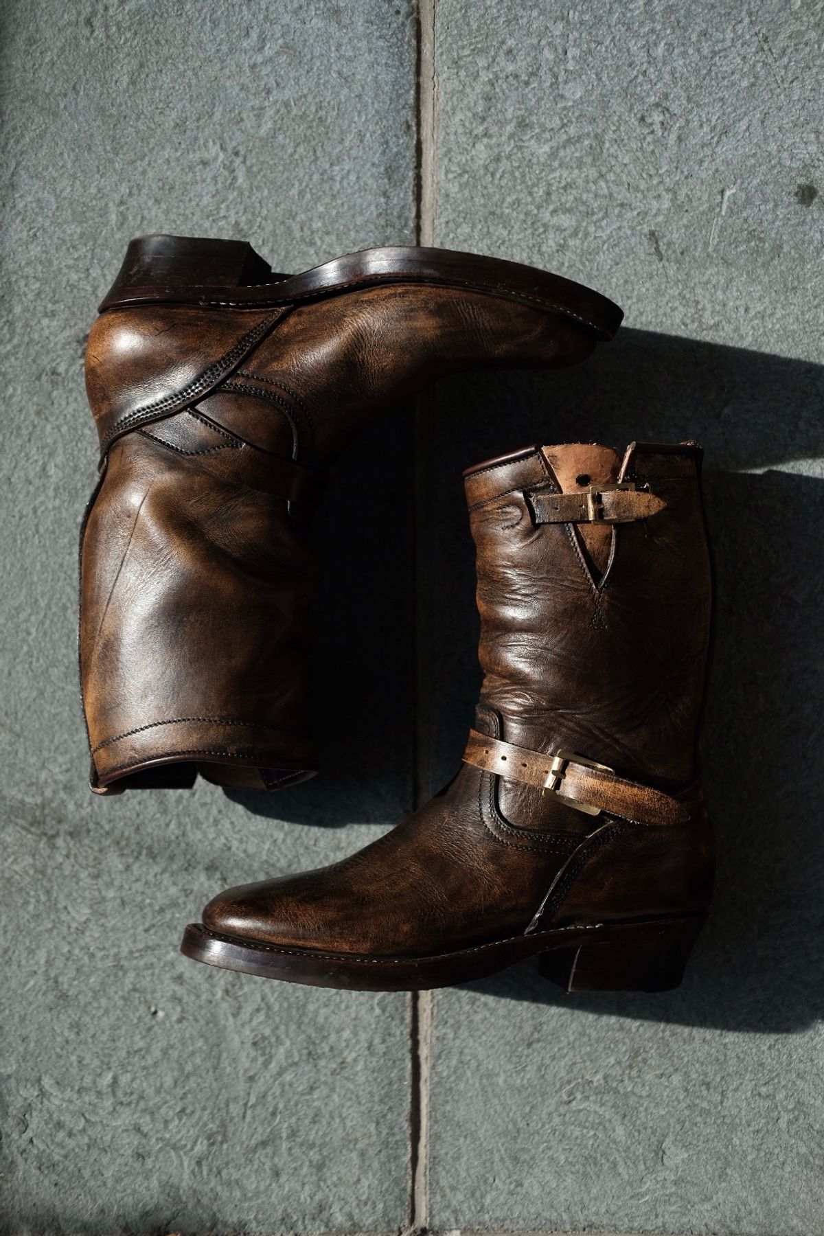 Photo by tichoblanco on December 5, 2022 of the Unsung U 22-2 Engineer Boot in Unknown Leather.