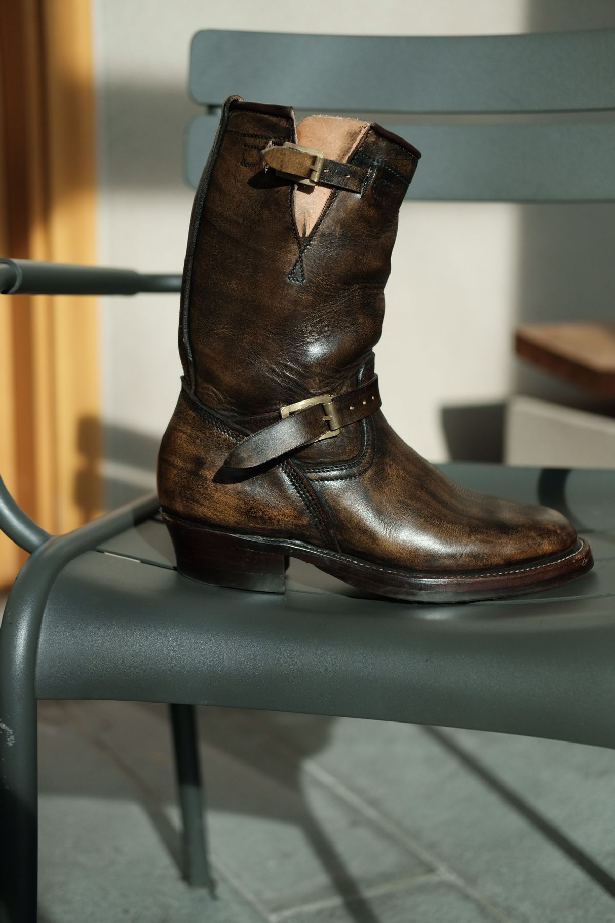 Photo by tichoblanco on December 5, 2022 of the Unsung U 22-2 Engineer Boot in Unknown Leather.