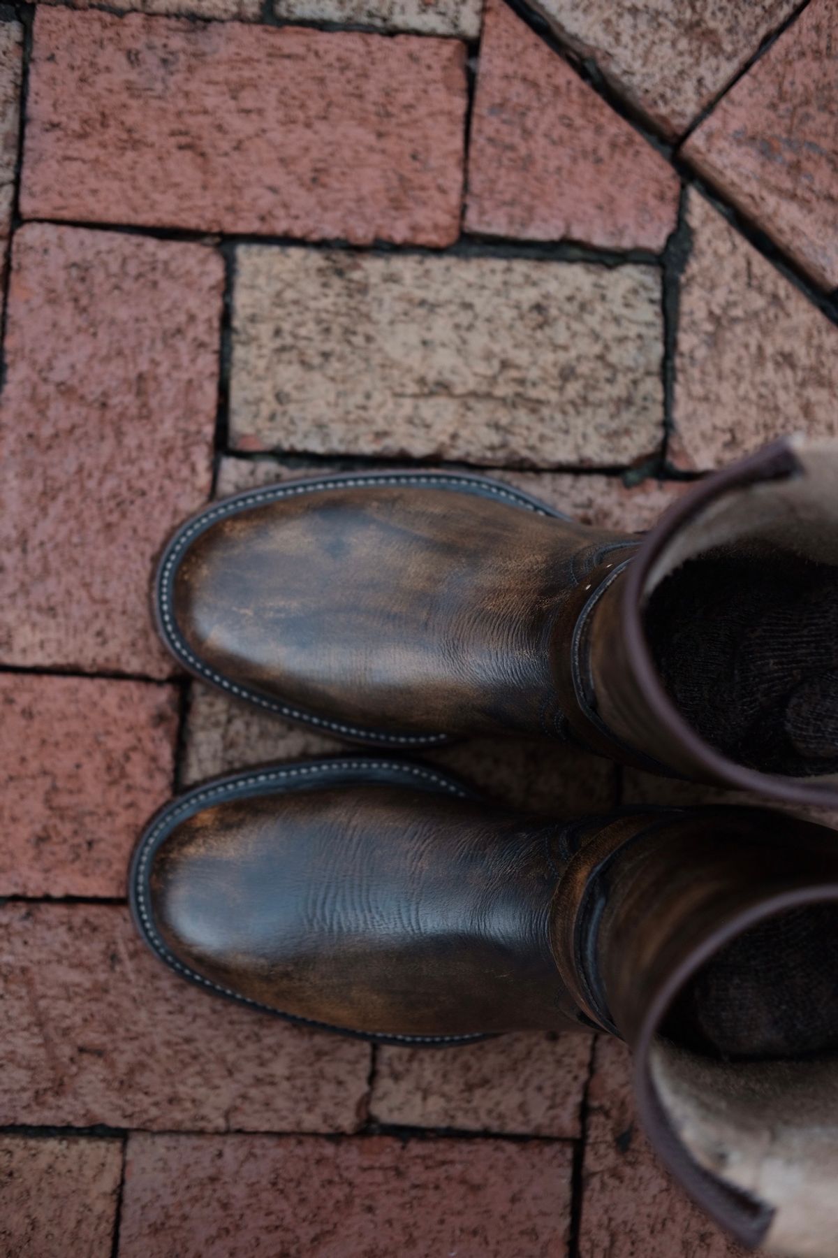 Photo by tichoblanco on January 4, 2023 of the Unsung U 22-2 Engineer Boot in Unknown Leather.