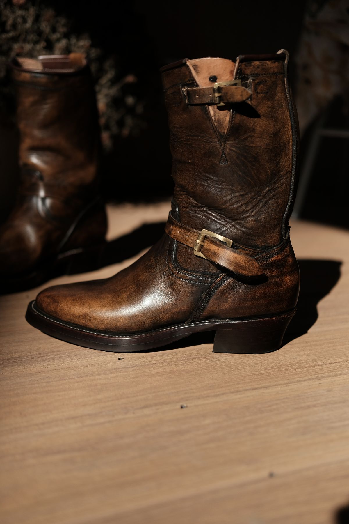 Photo by tichoblanco on February 3, 2023 of the Unsung U 22-2 Engineer Boot in Unknown Leather.