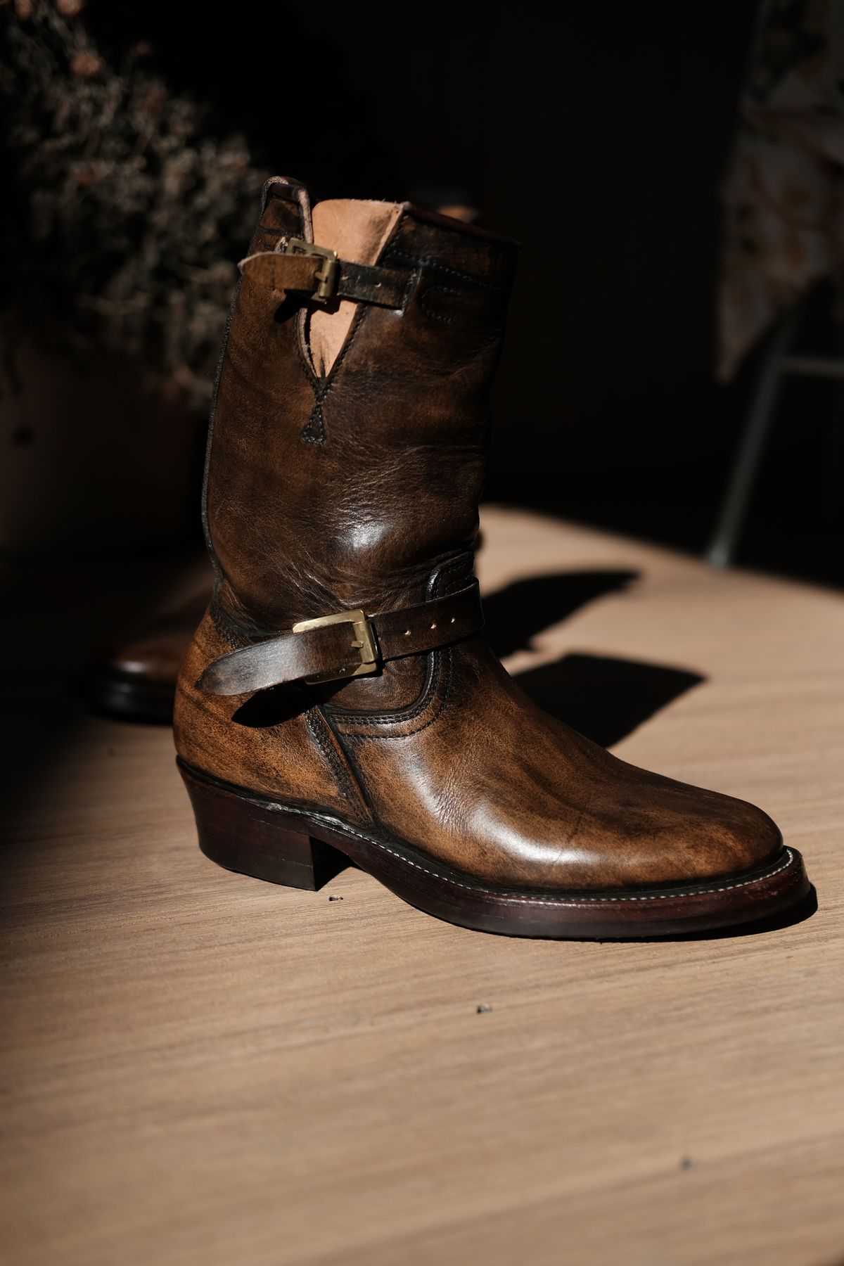 Photo by tichoblanco on February 3, 2023 of the Unsung U 22-2 Engineer Boot in Unknown Leather.