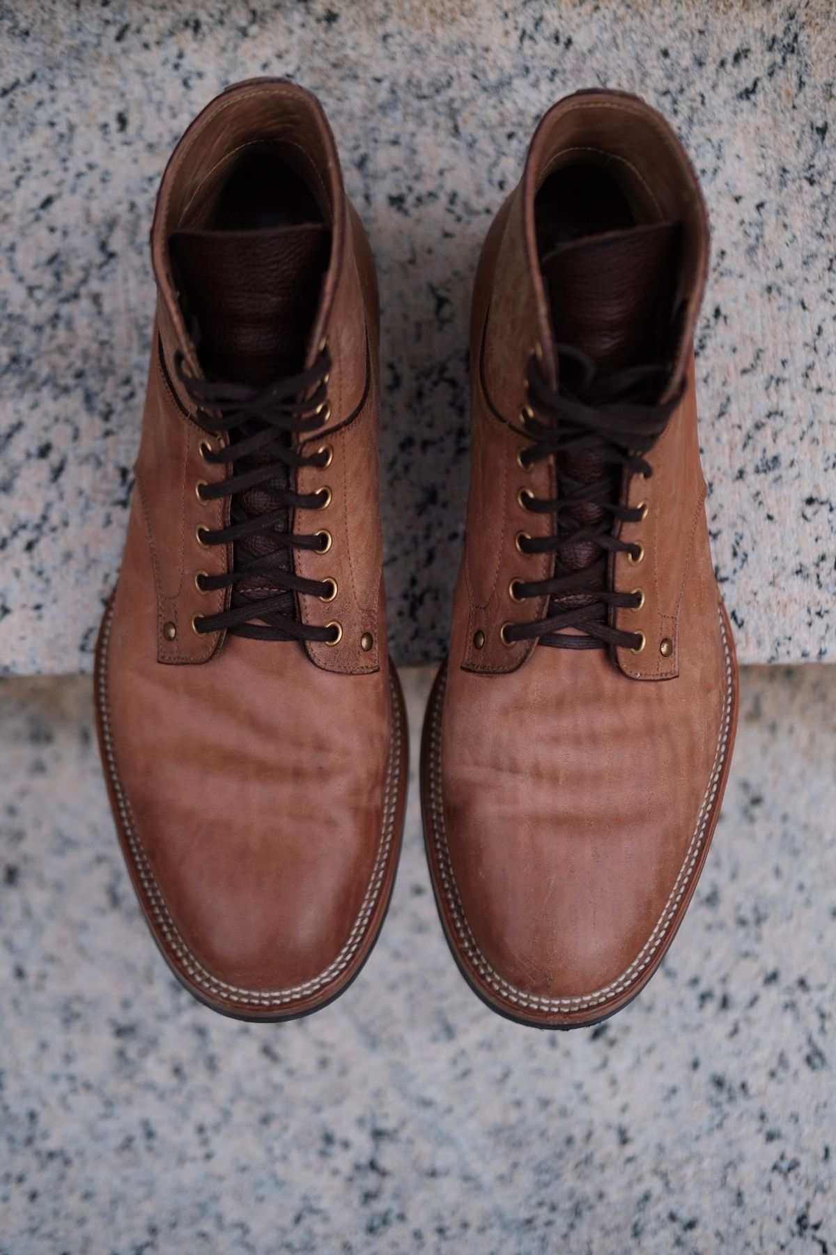 Photo by tichoblanco on January 4, 2024 of the Iron Boots x Østmo Type 1 in Maryam Natural Reverse Horsebutt.