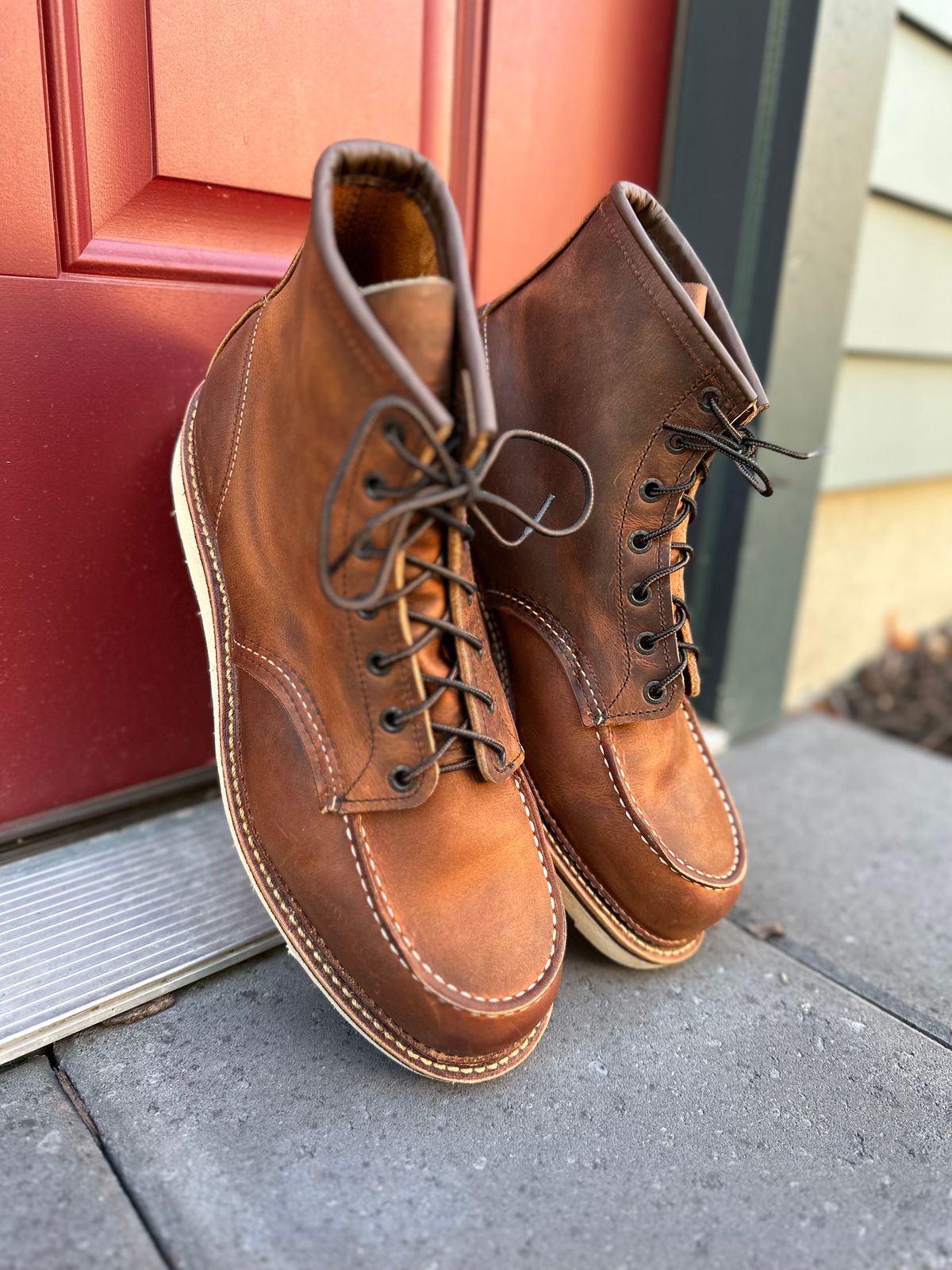 Photo by scratch.awl on October 1, 2023 of the Red Wing 6-Inch Classic Moc in S.B. Foot Copper Rough and Tough.