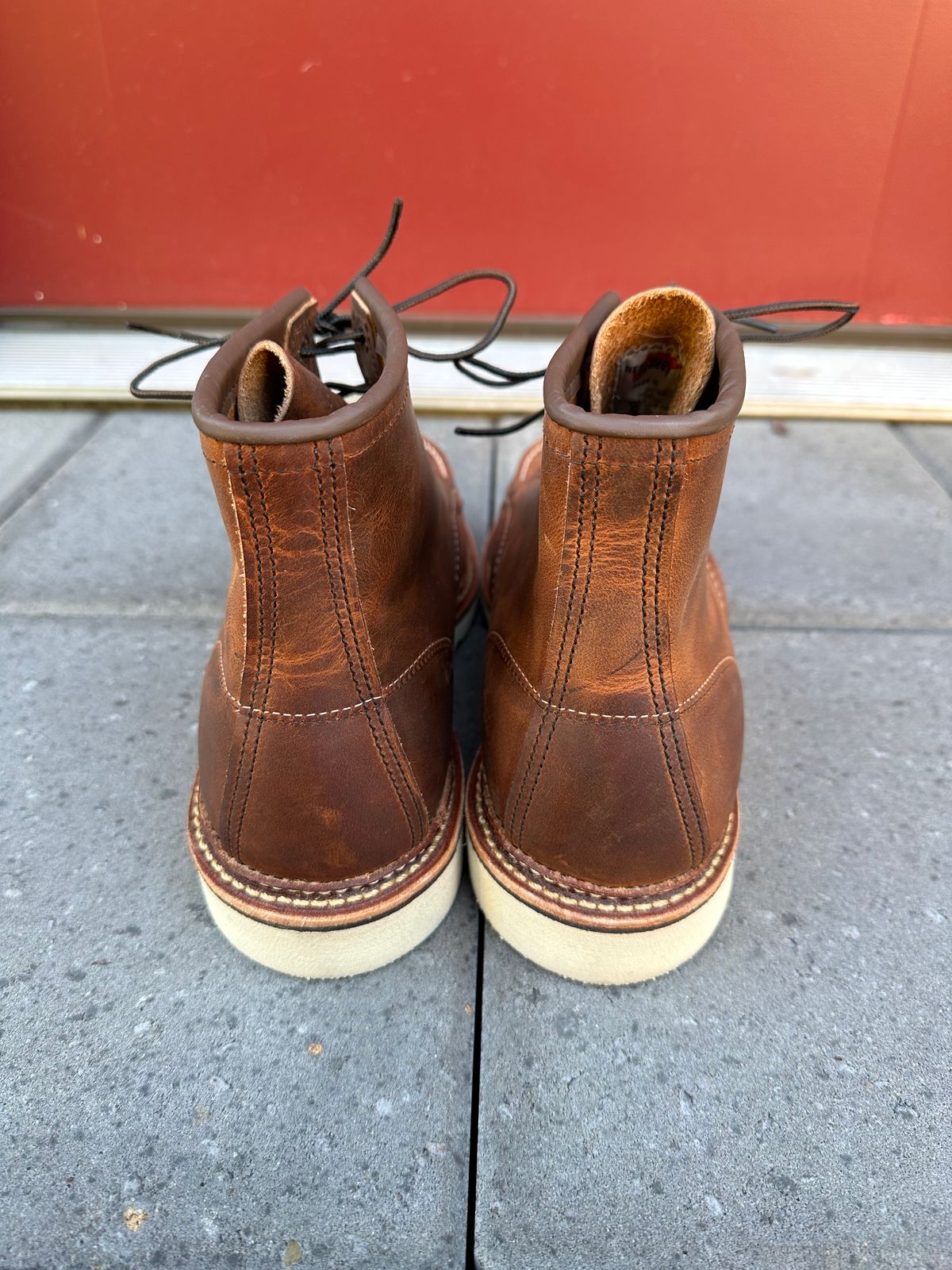 Photo by scratch.awl on October 1, 2023 of the Red Wing 6-Inch Classic Moc in S.B. Foot Copper Rough and Tough.