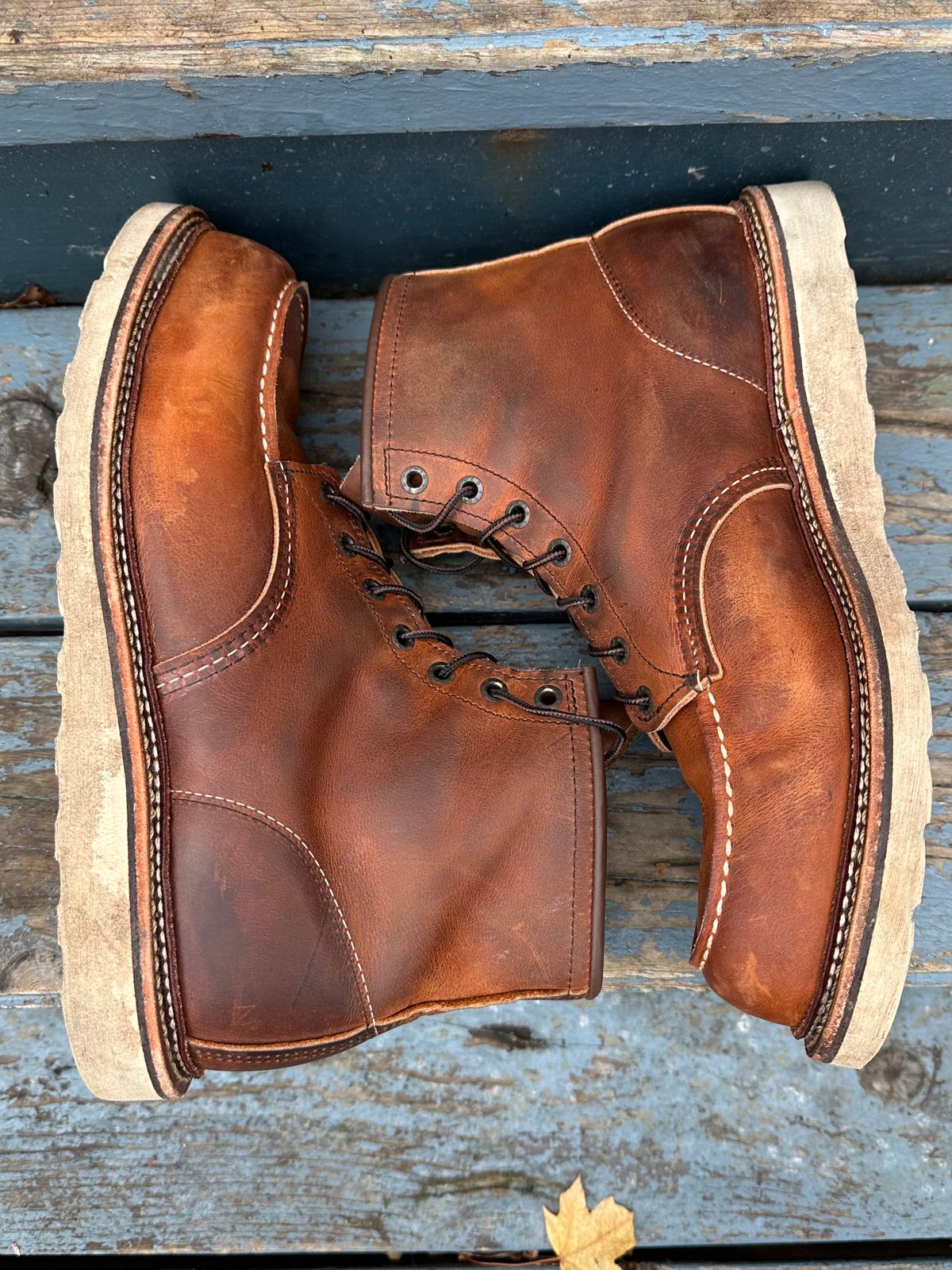 Photo by scratch.awl on November 3, 2023 of the Red Wing 6-Inch Classic Moc in S.B. Foot Copper Rough and Tough.