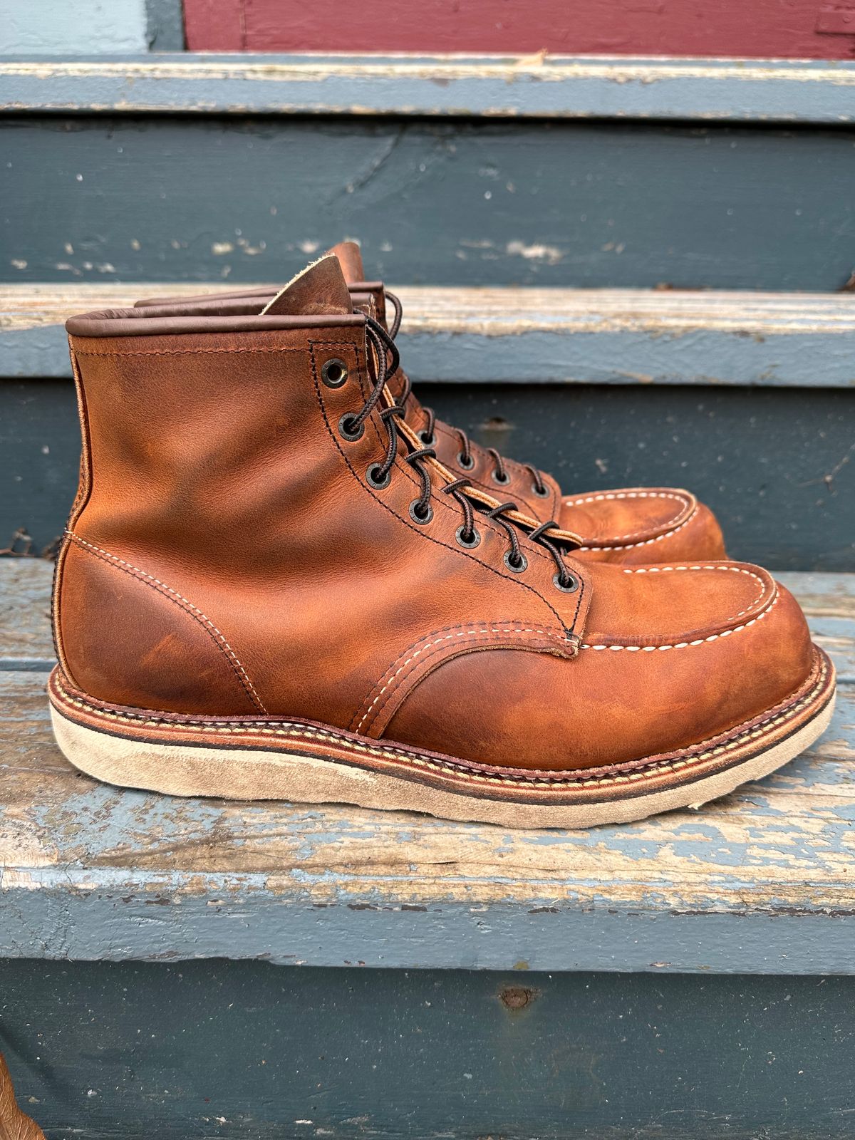 Photo by scratch.awl on November 3, 2023 of the Red Wing 6-Inch Classic Moc in S.B. Foot Copper Rough and Tough.