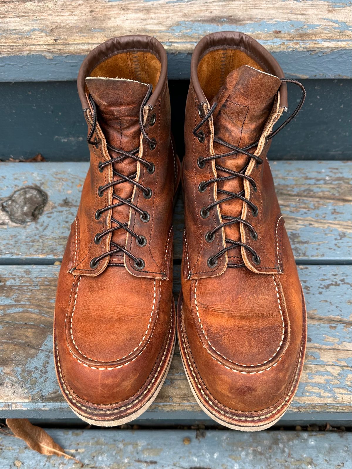 Photo by scratch.awl on November 3, 2023 of the Red Wing 6-Inch Classic Moc in S.B. Foot Copper Rough and Tough.