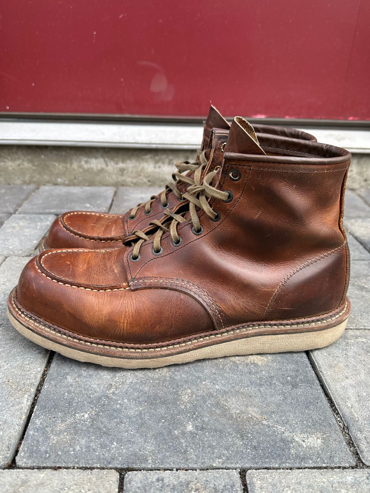 Photo by scratch.awl on April 3, 2024 of the Red Wing 6-Inch Classic Moc in S.B. Foot Copper Rough and Tough.