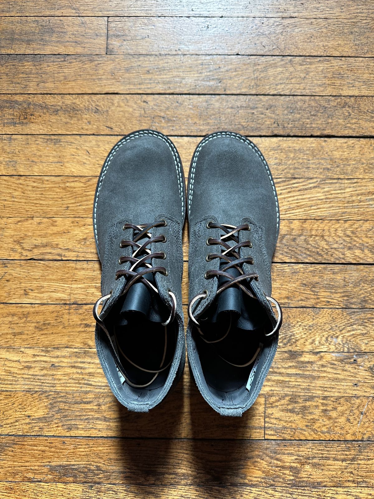 Photo by scratch.awl on June 11, 2024 of the Nicks Comstock in 1964 Ash Gray Roughout.