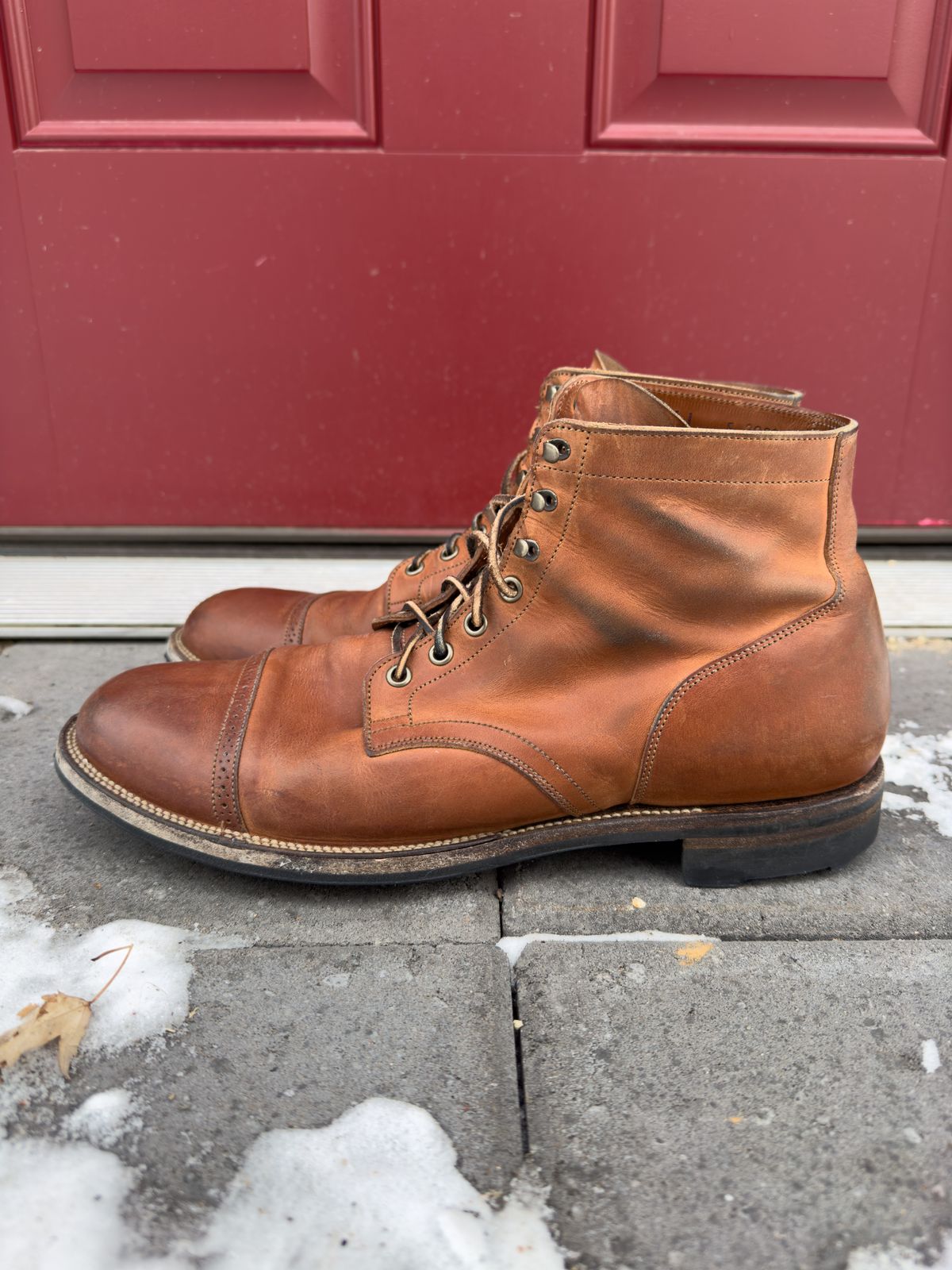 Photo by scratch.awl on February 4, 2023 of the Viberg Service Boot BCT in Maryam Used Cuoio Vitello Calf.