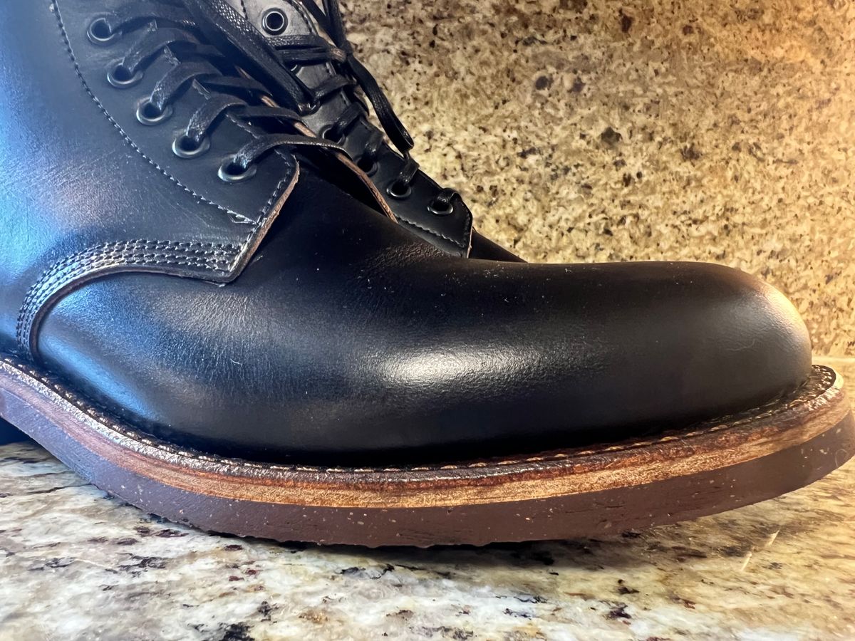 Photo by CayennePepper on October 12, 2023 of the Oak Street Bootmakers Field Boot in Horween Black Chromexcel.