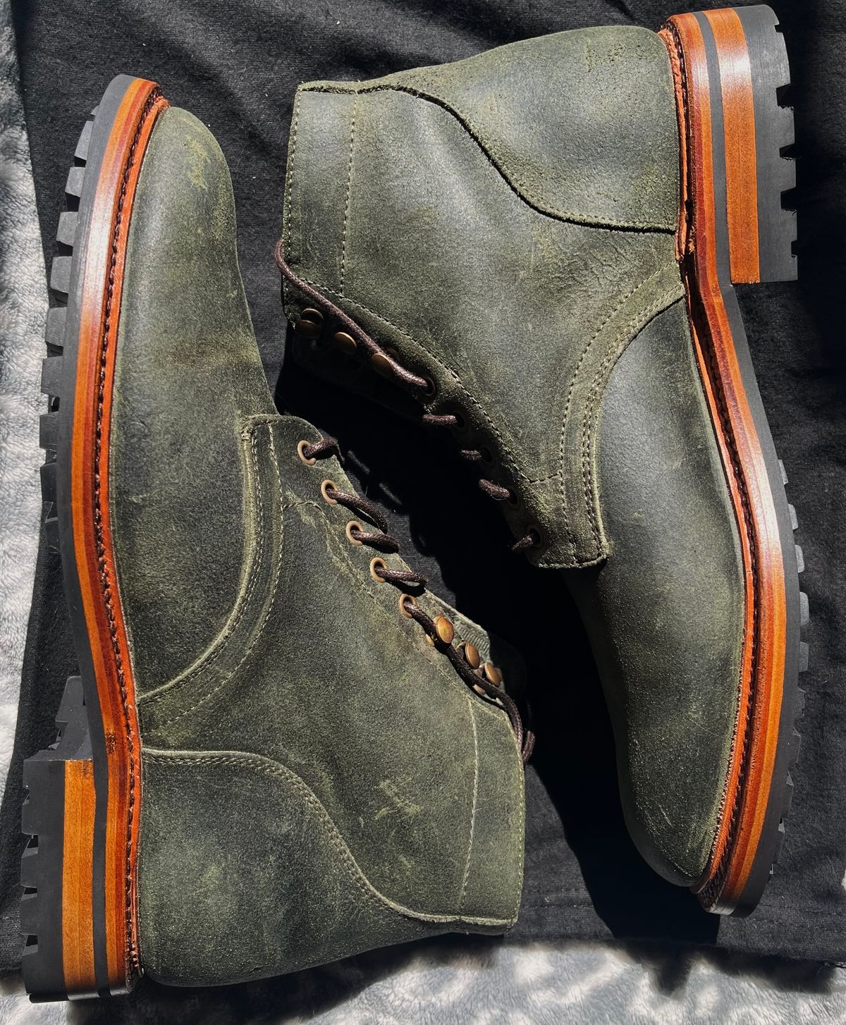 Photo by bijiyesic on October 7, 2023 of the Parkhurst The Allen in C.F. Stead Black Spruce Waxy Commander Suede.