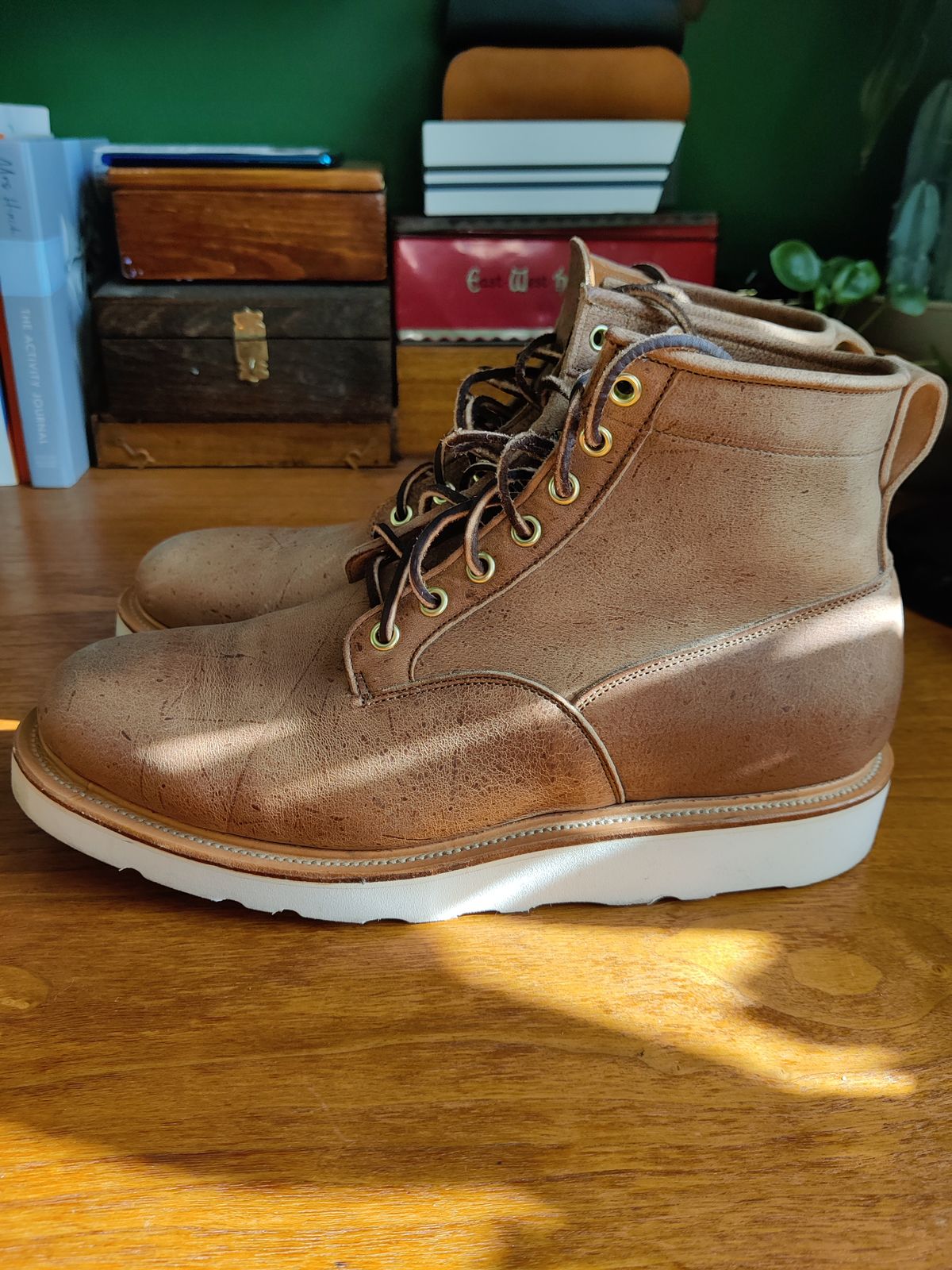 Photo by robin_lea on November 1, 2023 of the Viberg Scout Boot in C.F. Stead Camel Hair Waxed Kudu.