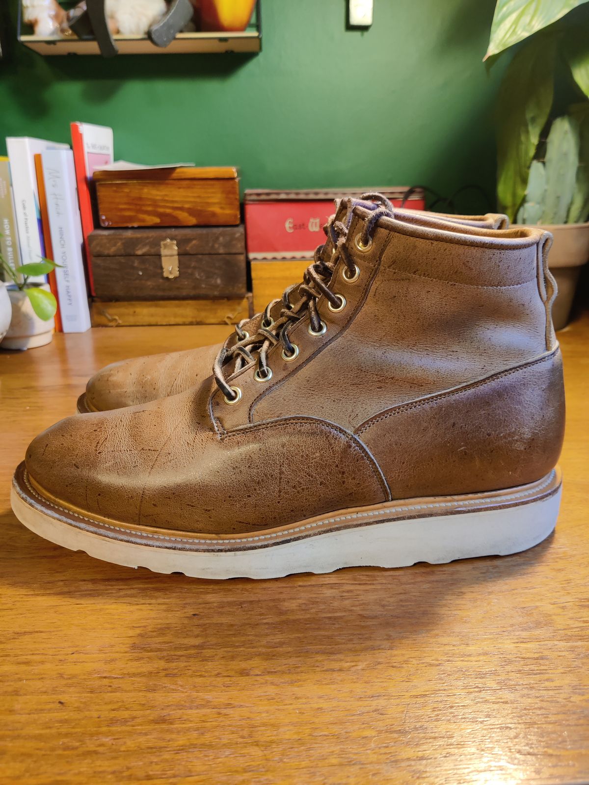 Photo by robin_lea on January 2, 2024 of the Viberg Scout Boot in C.F. Stead Camel Hair Waxed Kudu.