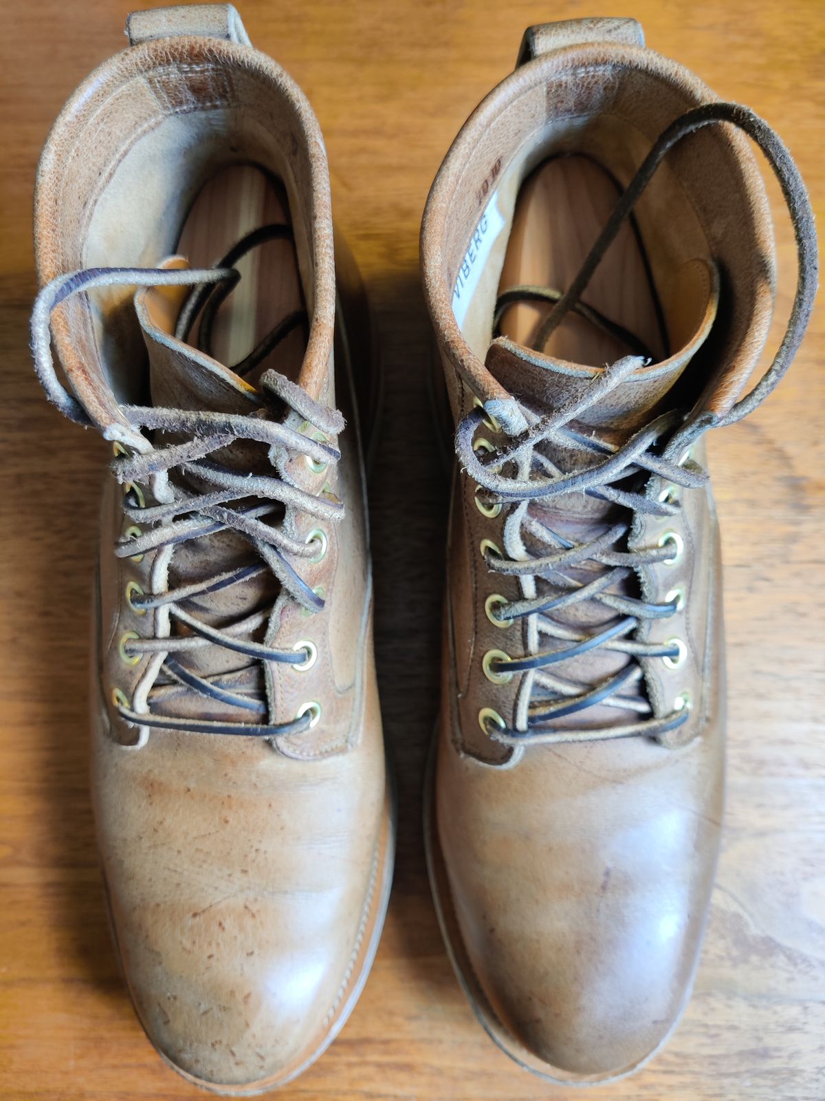 Photo by robin_lea on February 2, 2024 of the Viberg Scout Boot in C.F. Stead Camel Hair Waxed Kudu.