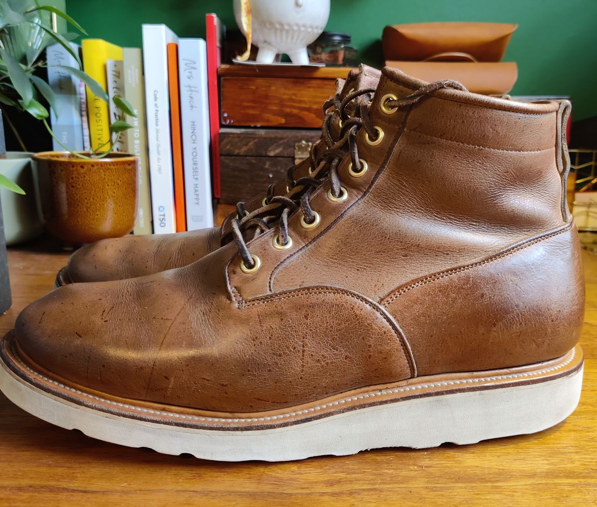 Photo by robin_lea on April 5, 2024 of the Viberg Scout Boot in C.F. Stead Camel Hair Waxed Kudu.