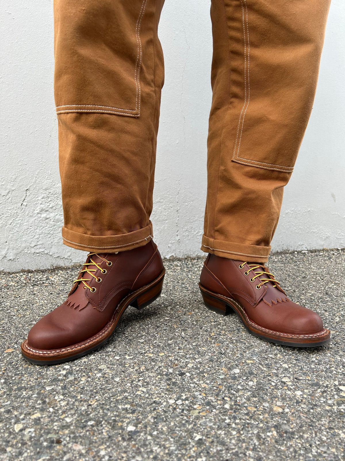 Photo by samuelthewavy on October 25, 2022 of the White's x Rose Anvil Drifter in Seidel Red Dog Oil Tan.