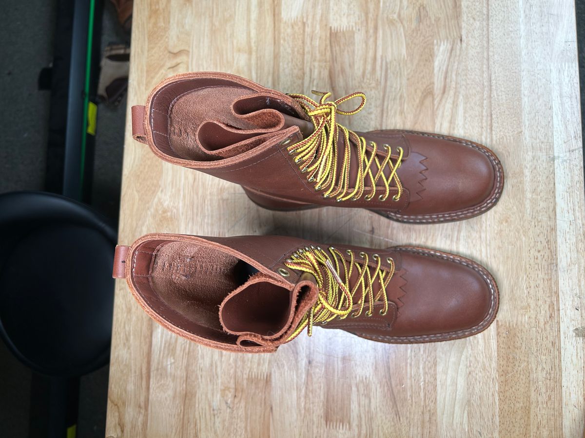 Photo by samuelthewavy on November 4, 2022 of the White's x Rose Anvil Drifter in Seidel Red Dog Oil Tan.