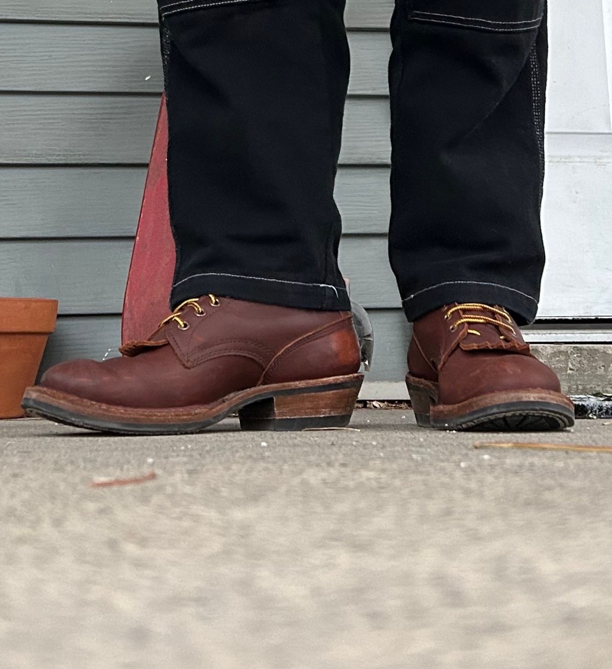 Photo by samuelthewavy on December 5, 2022 of the White's x Rose Anvil Drifter in Seidel Red Dog Oil Tan.