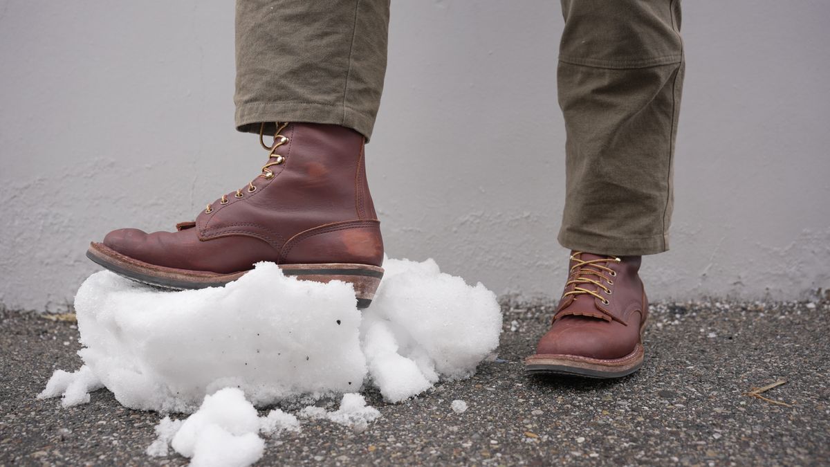 Photo by samuelthewavy on January 3, 2023 of the White's x Rose Anvil Drifter in Seidel Red Dog Oil Tan.